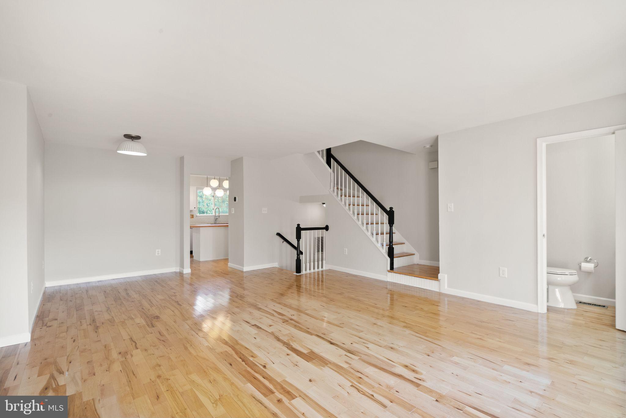 ASHBURN FARM - Residential