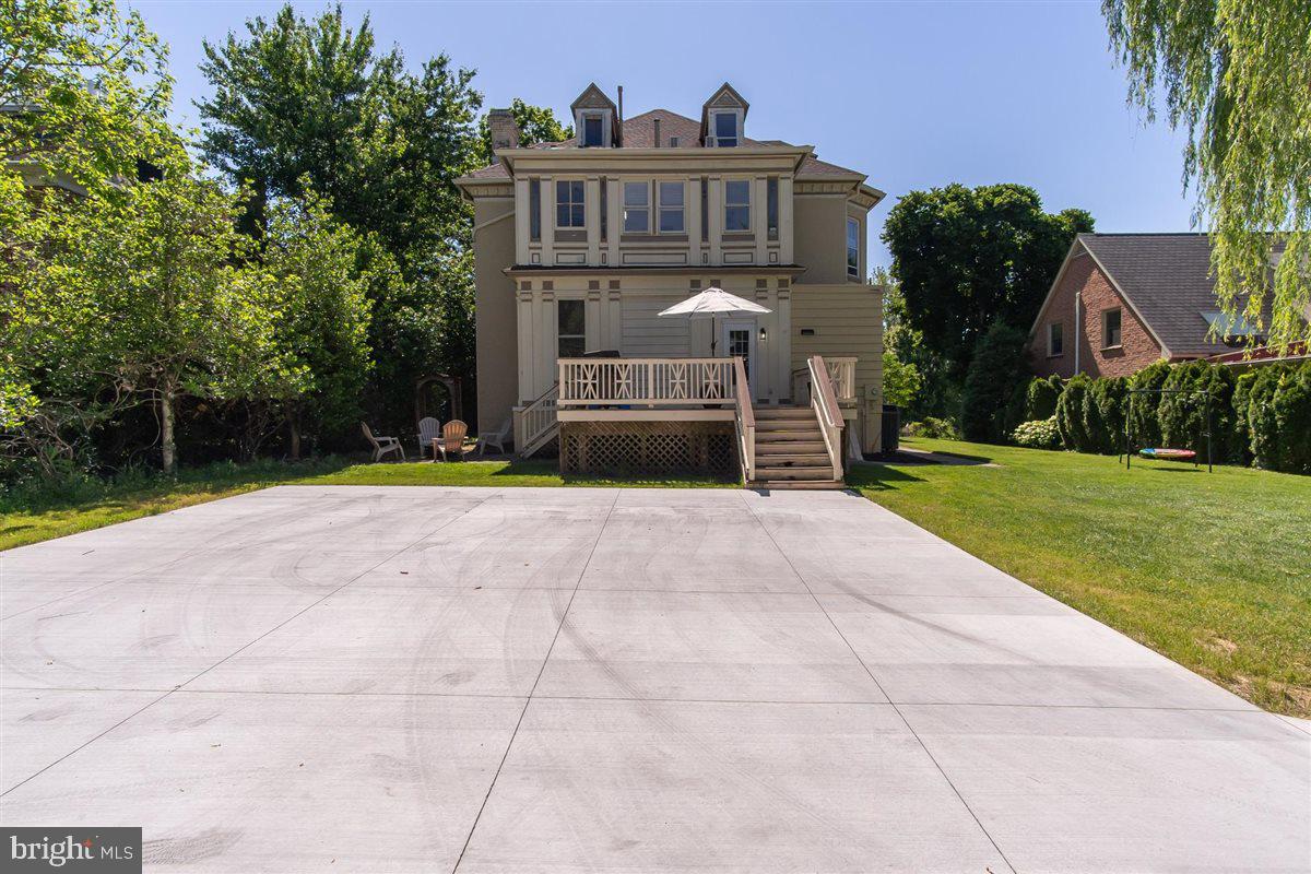 OAK HILL - Residential