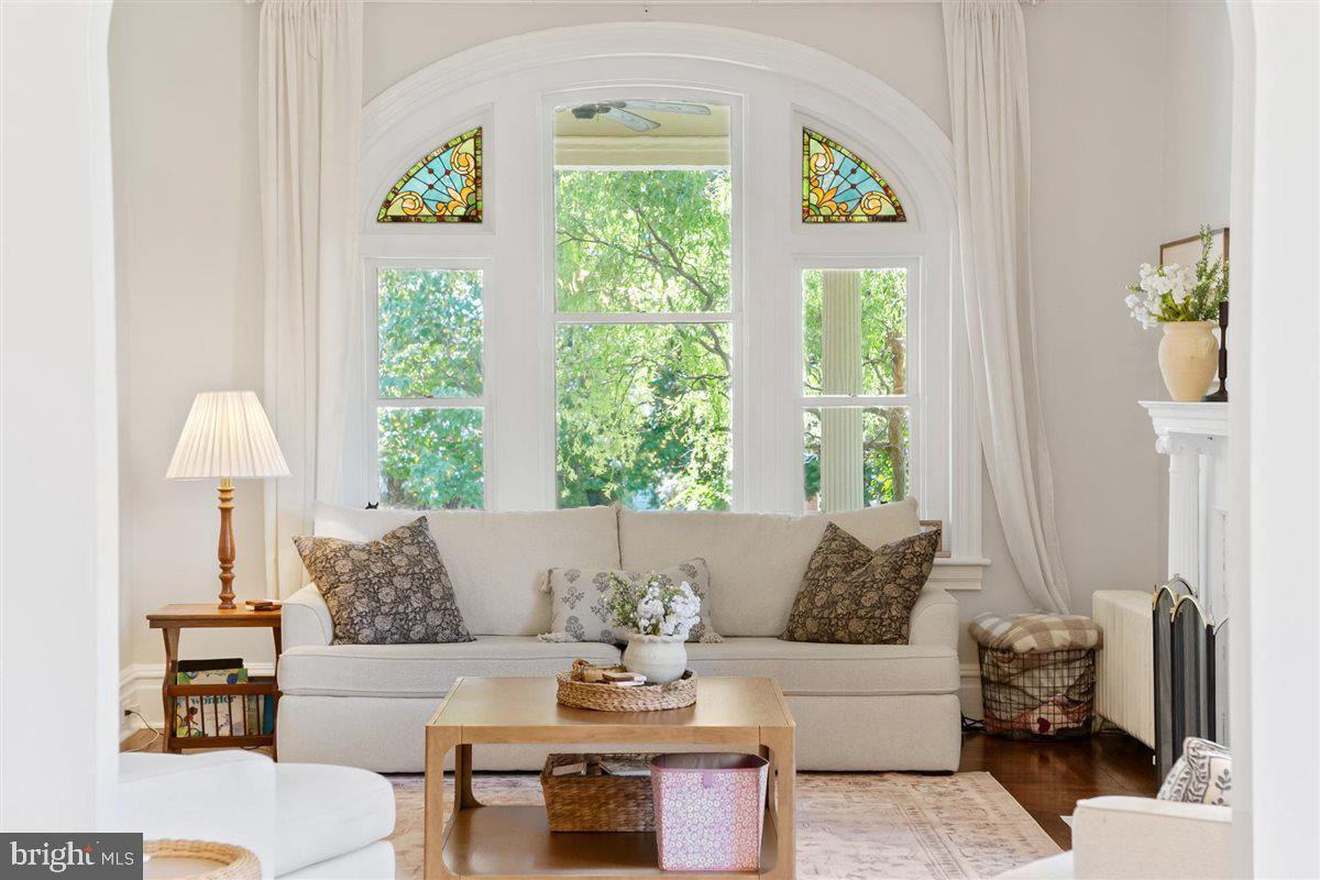 OAK HILL - Residential
