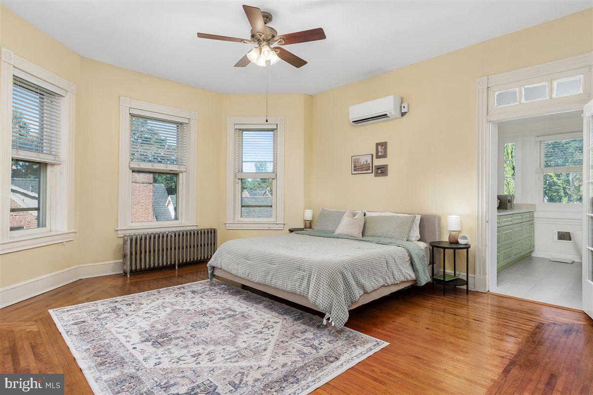 OAK HILL - Residential