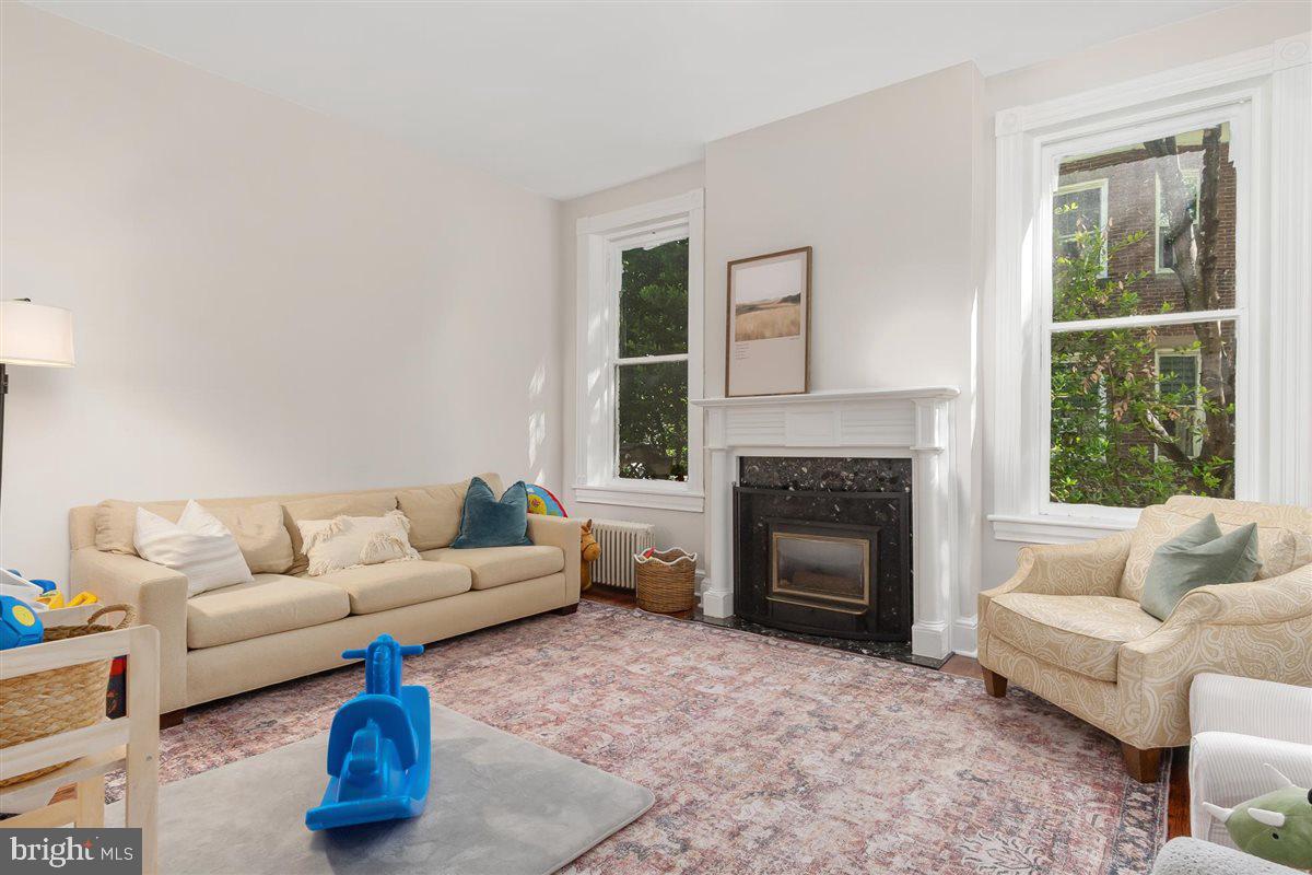 OAK HILL - Residential
