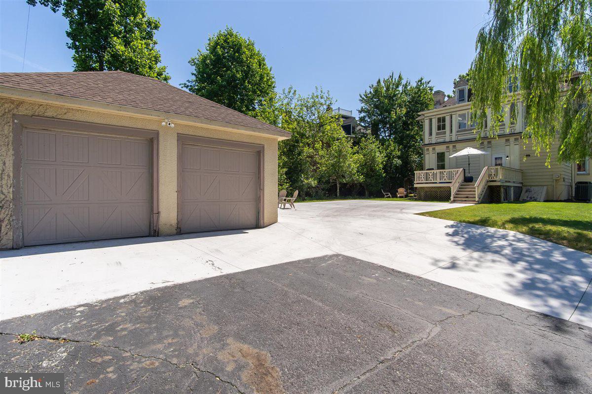 OAK HILL - Residential