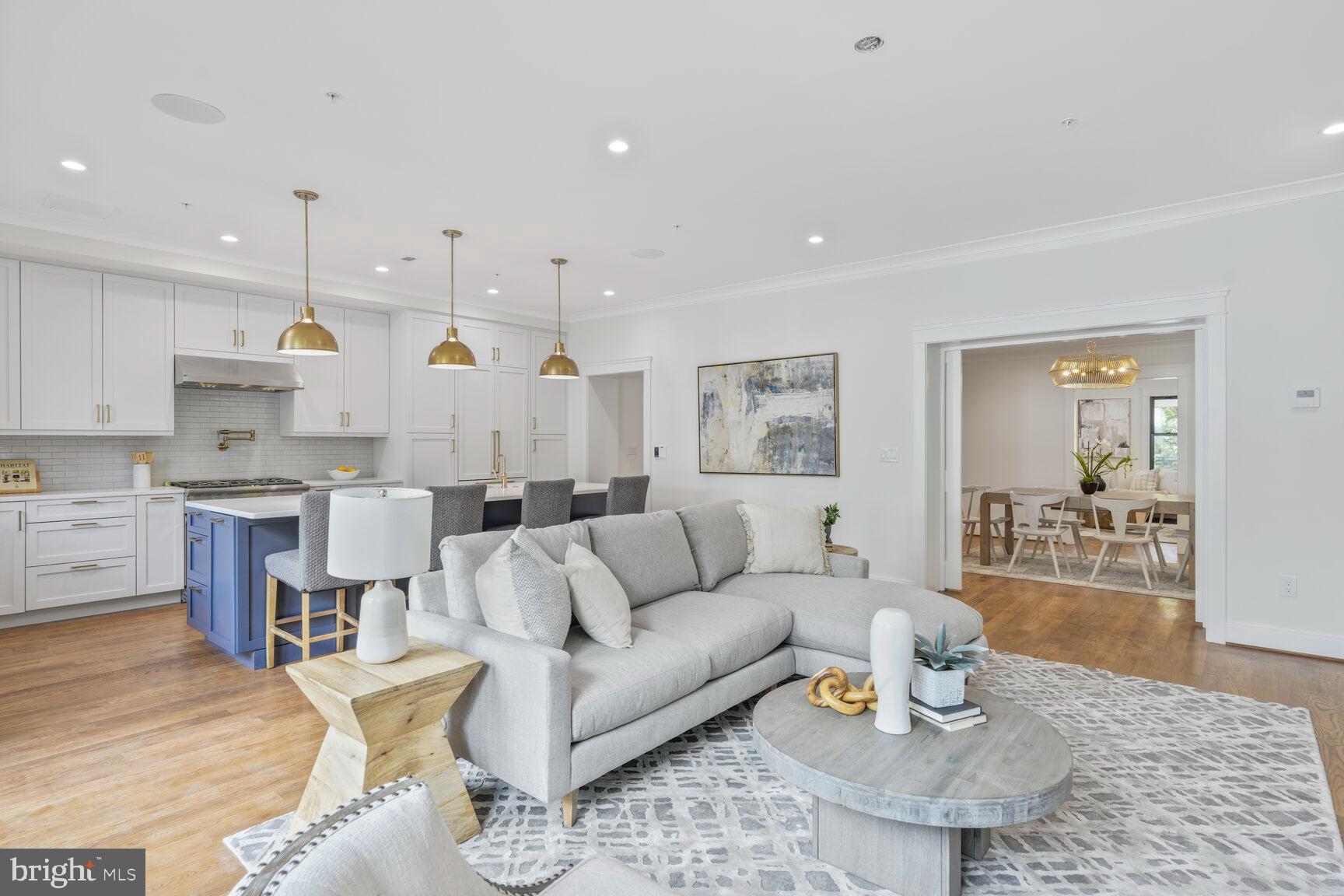 CHEVY CHASE - Residential