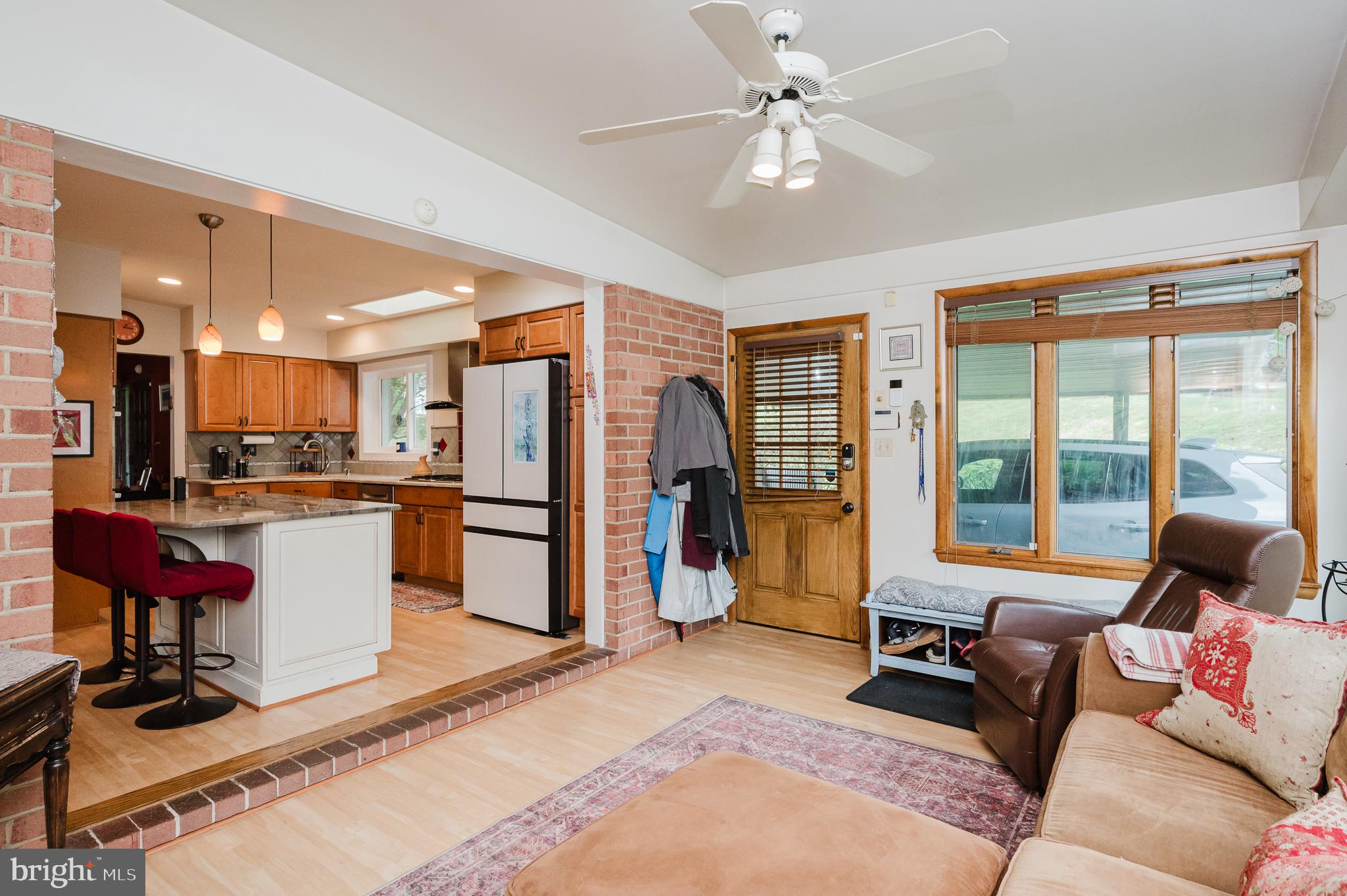 MIDFIELD - Residential