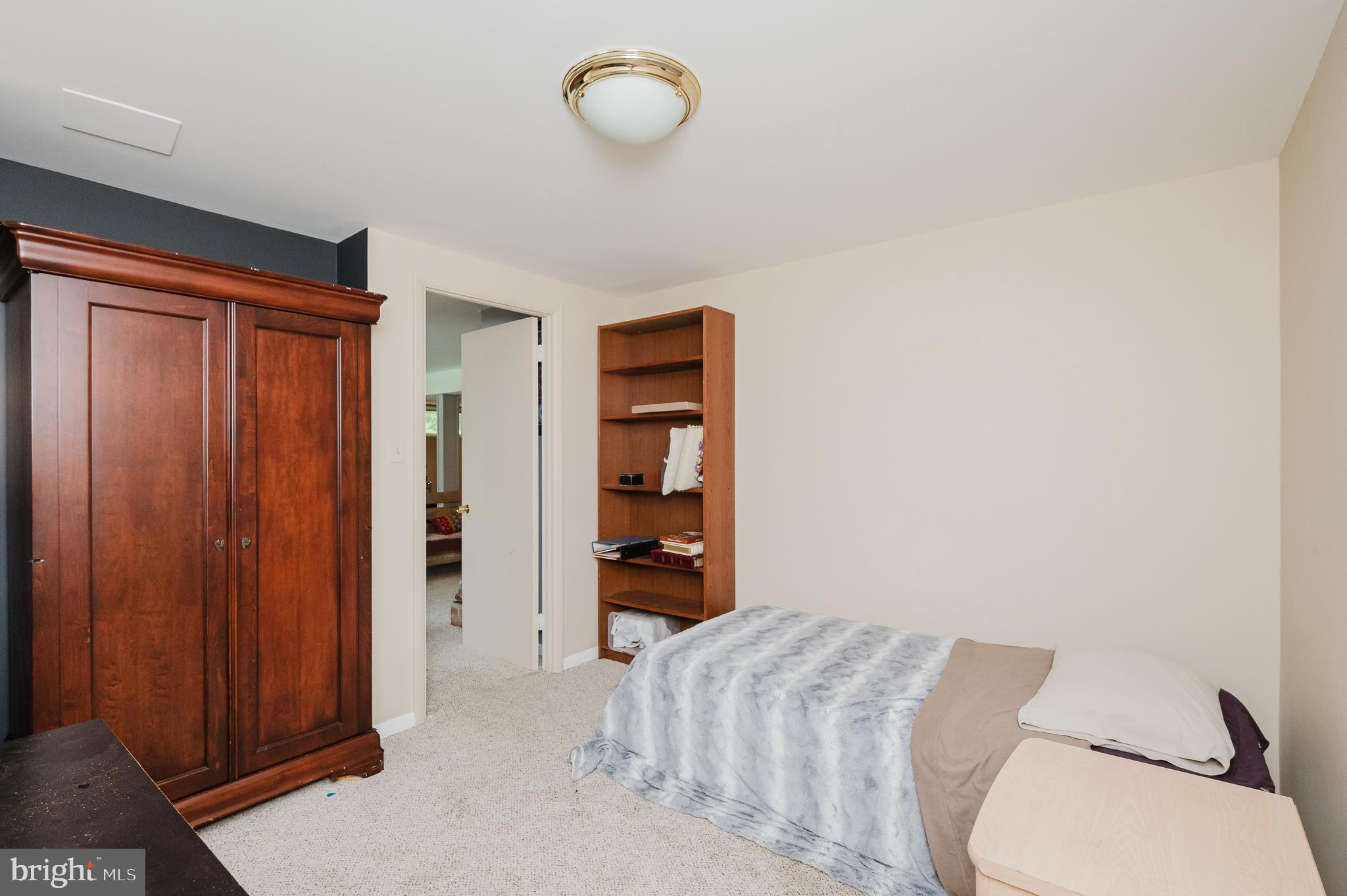 MIDFIELD - Residential