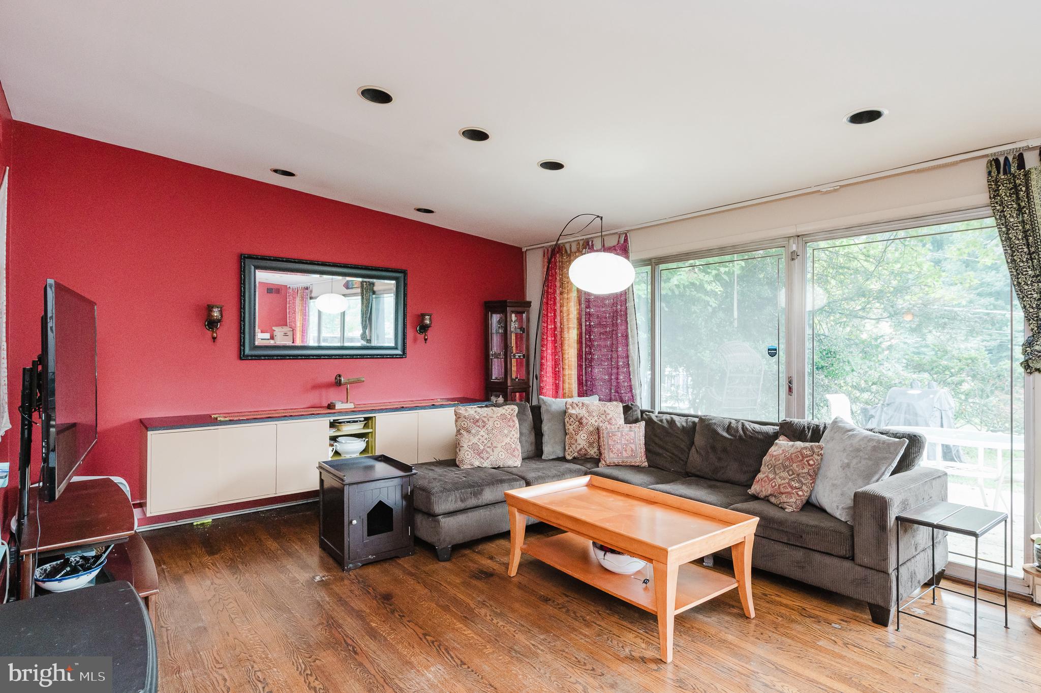 MIDFIELD - Residential