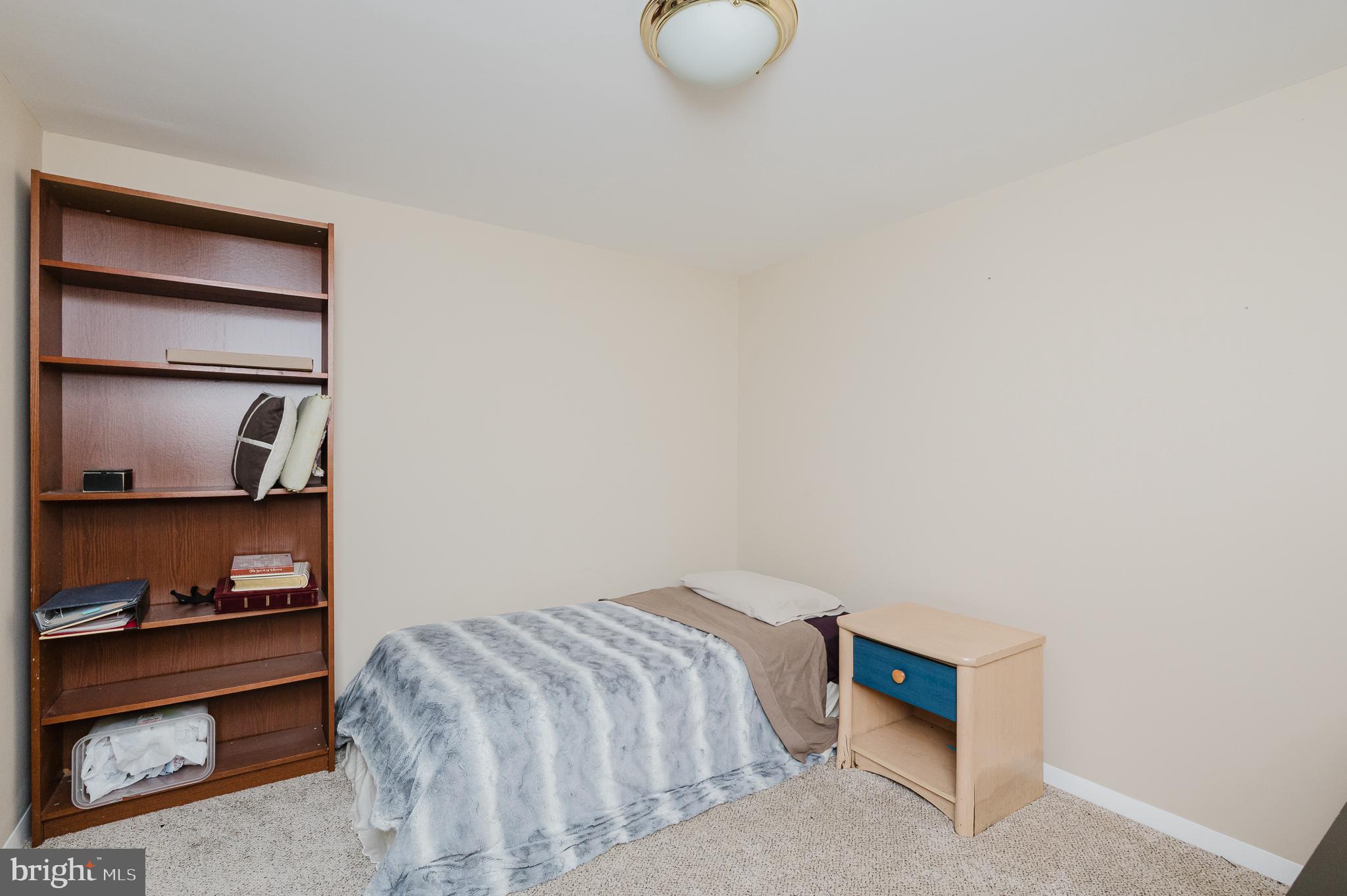 MIDFIELD - Residential