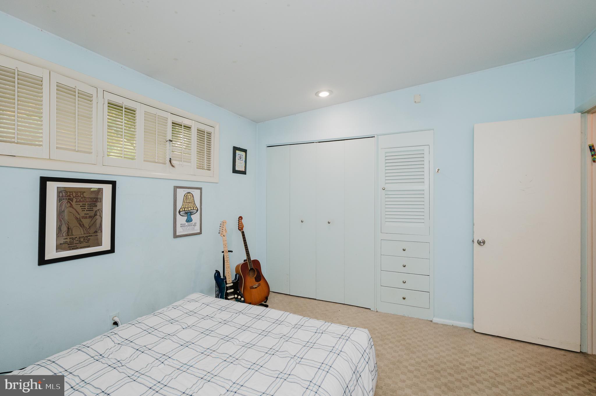 MIDFIELD - Residential