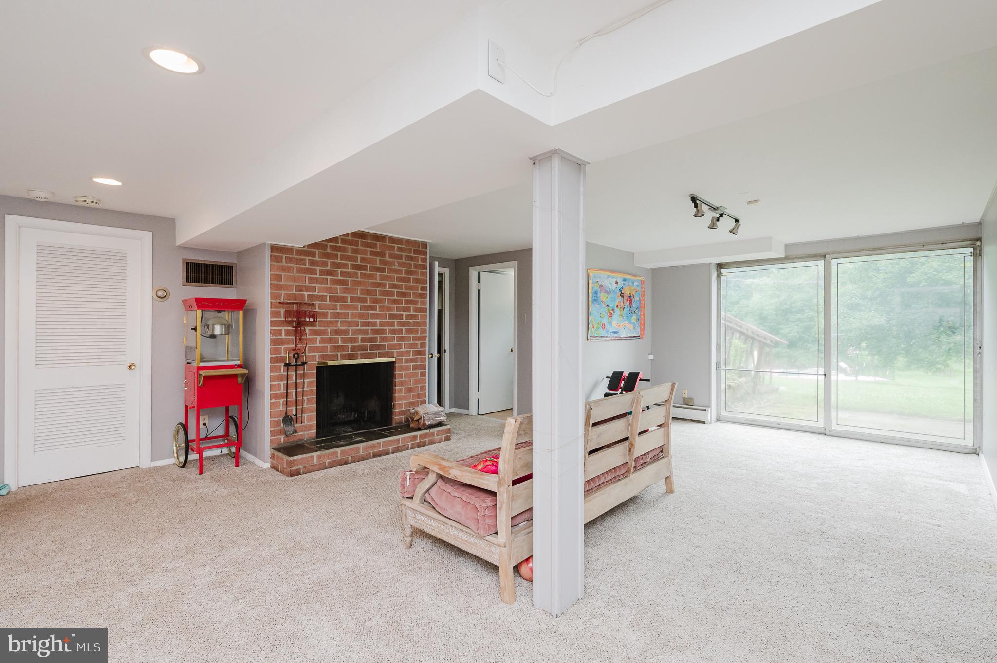 MIDFIELD - Residential