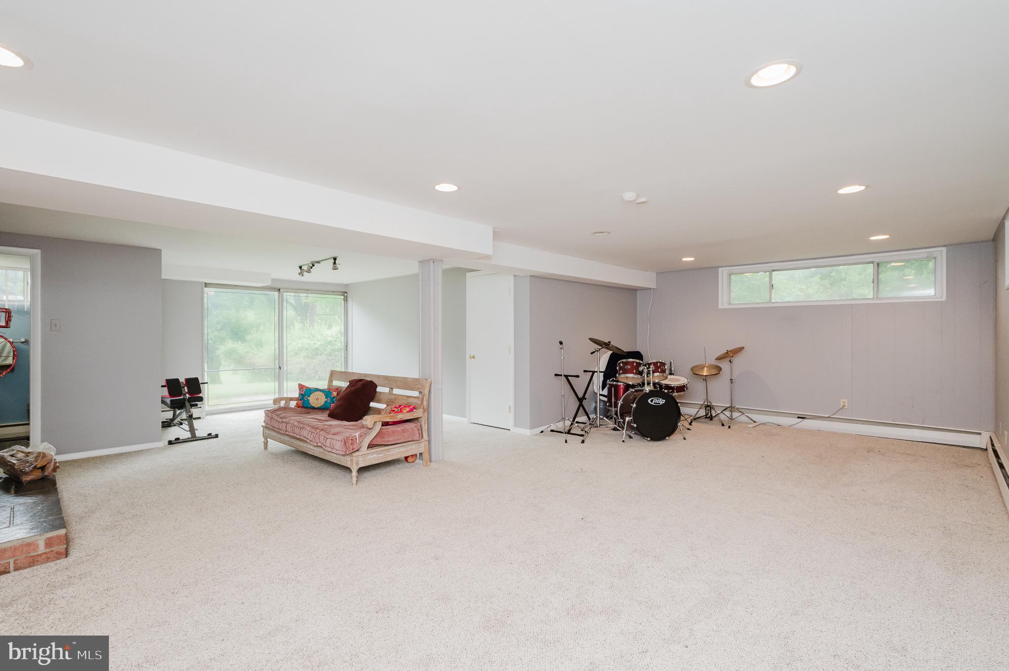 MIDFIELD - Residential