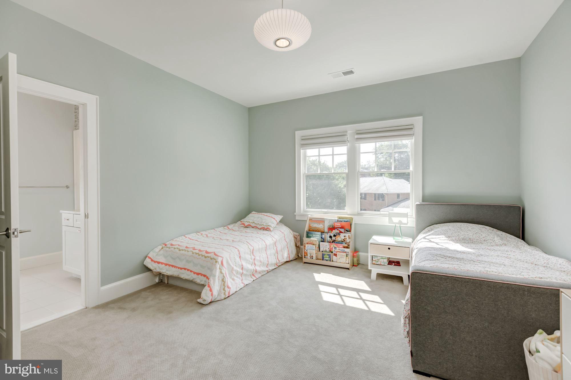 CHESTERBROOK - Residential