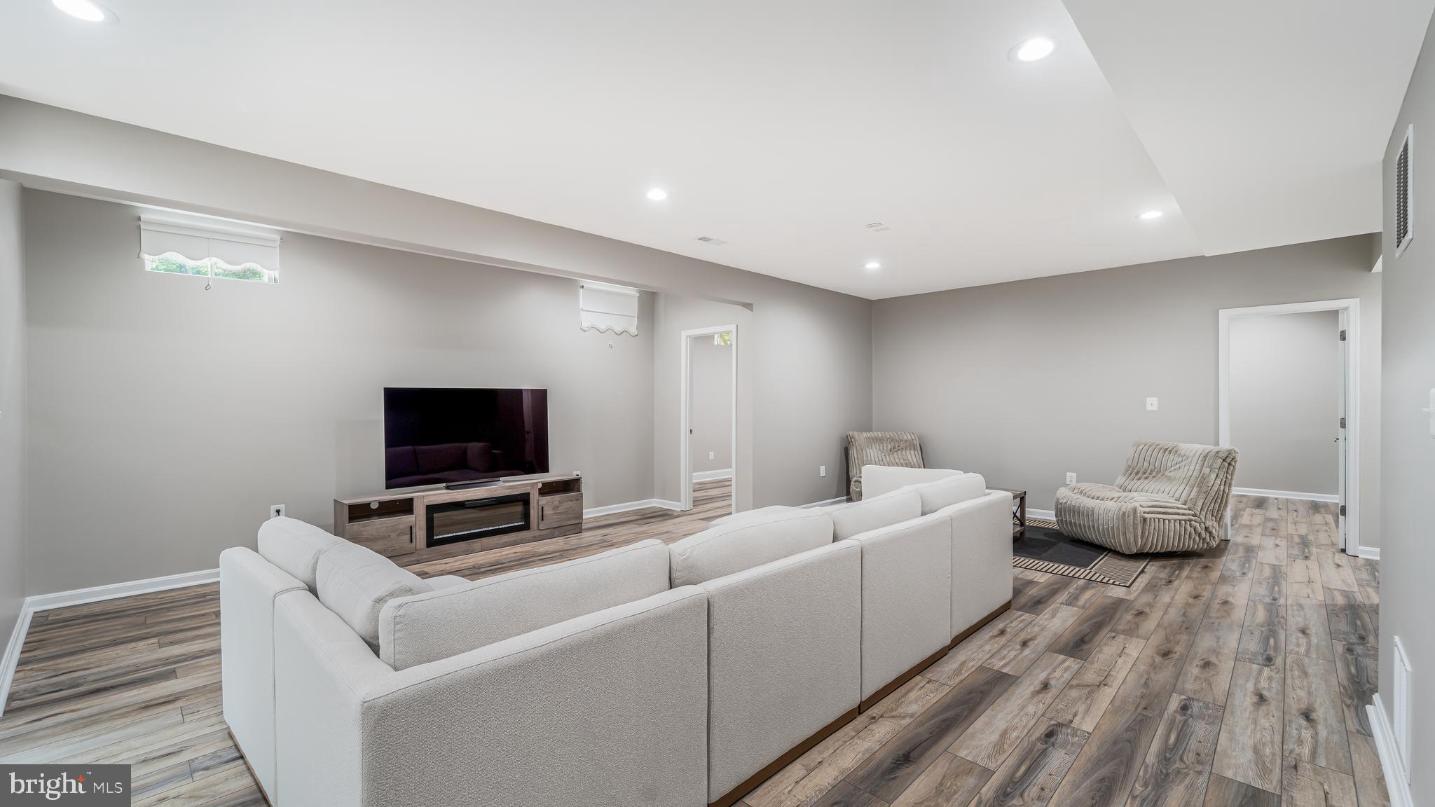WHITE OAKS ESTATES - Residential