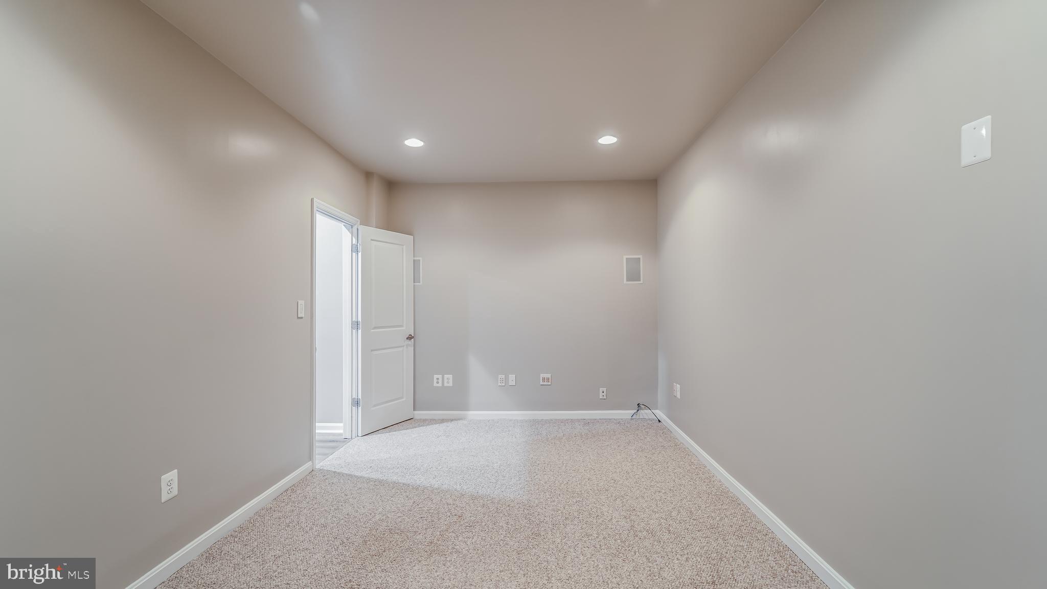 WHITE OAKS ESTATES - Residential