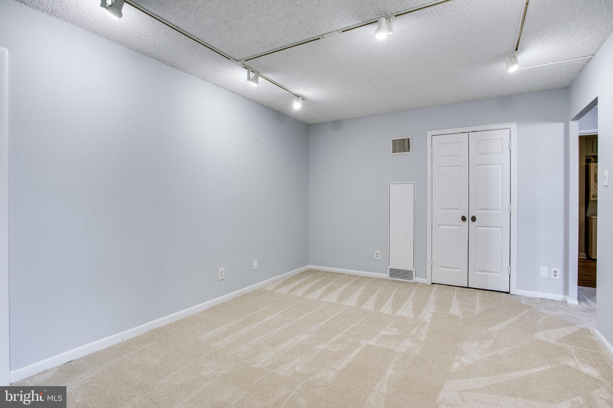 REGENCY AT MCLEAN - Residential Lease