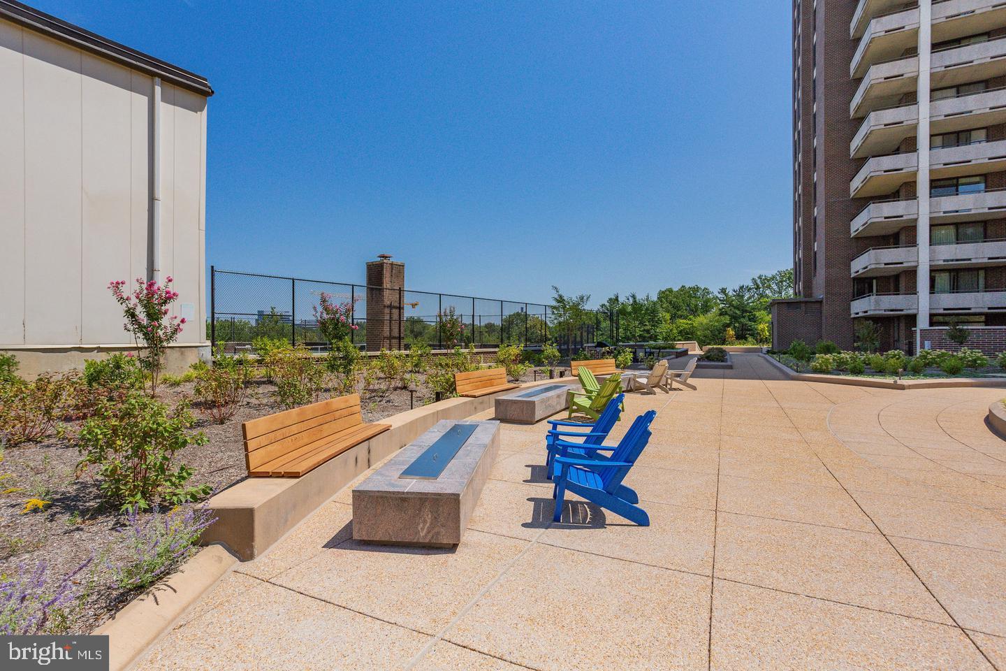 REGENCY AT MCLEAN - Residential Lease