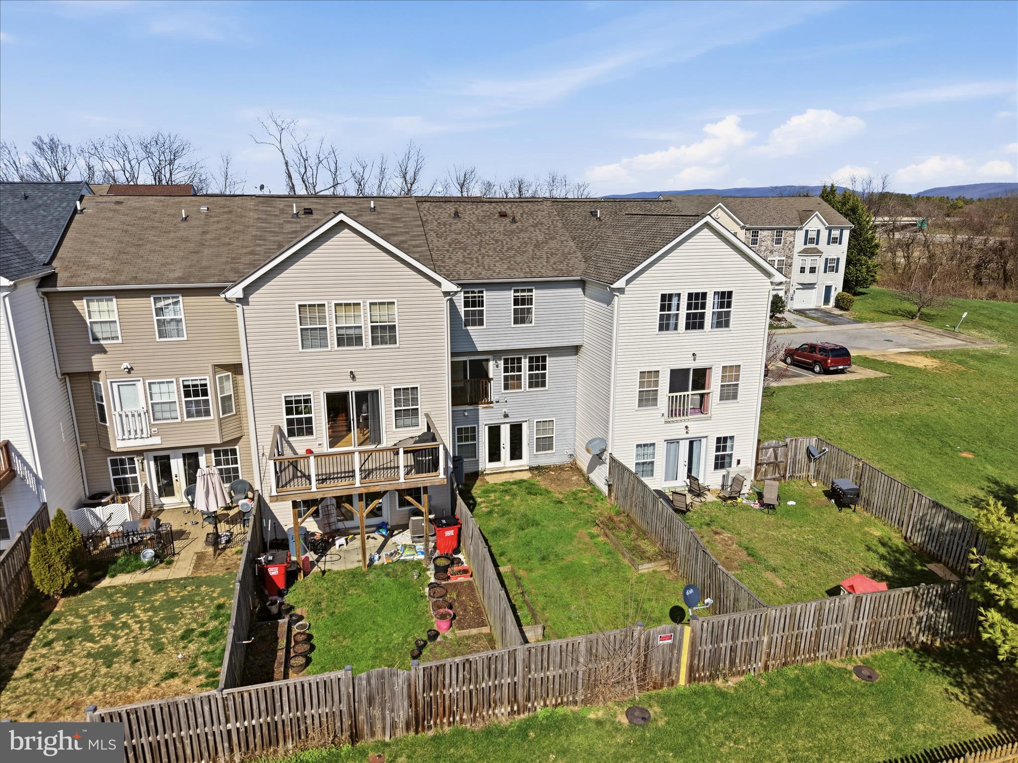GREEN MEADOWS - Residential