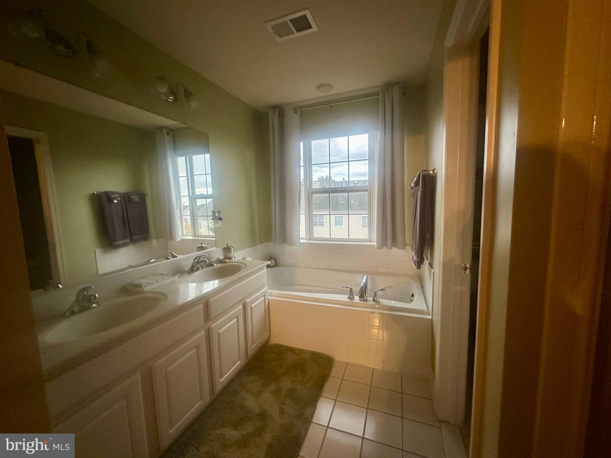 KING FARM BAILEYS COMMON - Residential