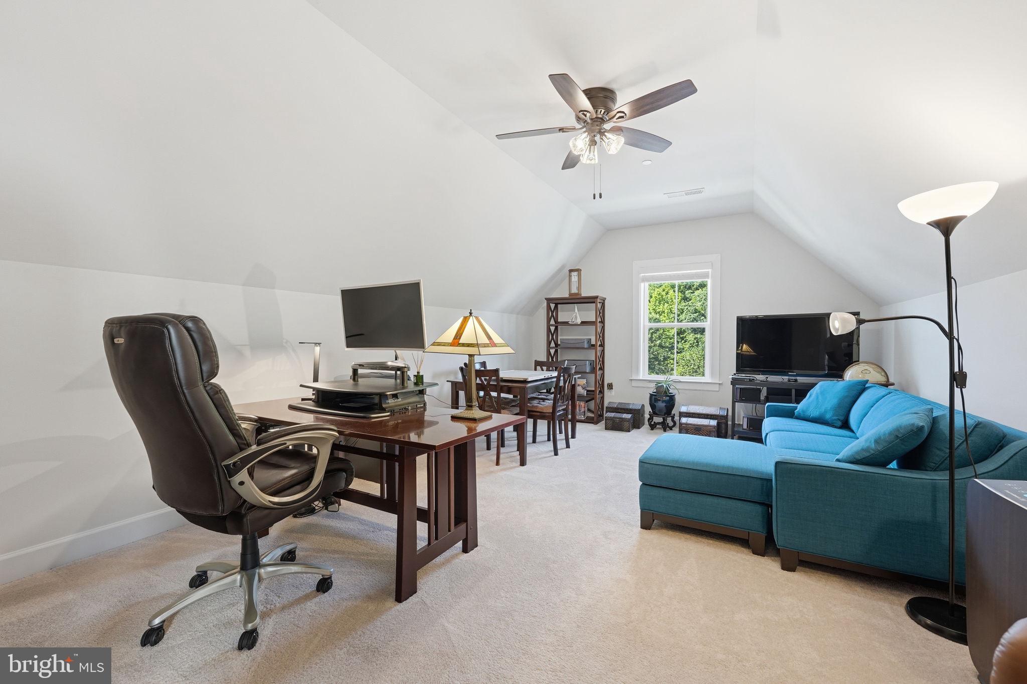 TWO RIVERS - Residential