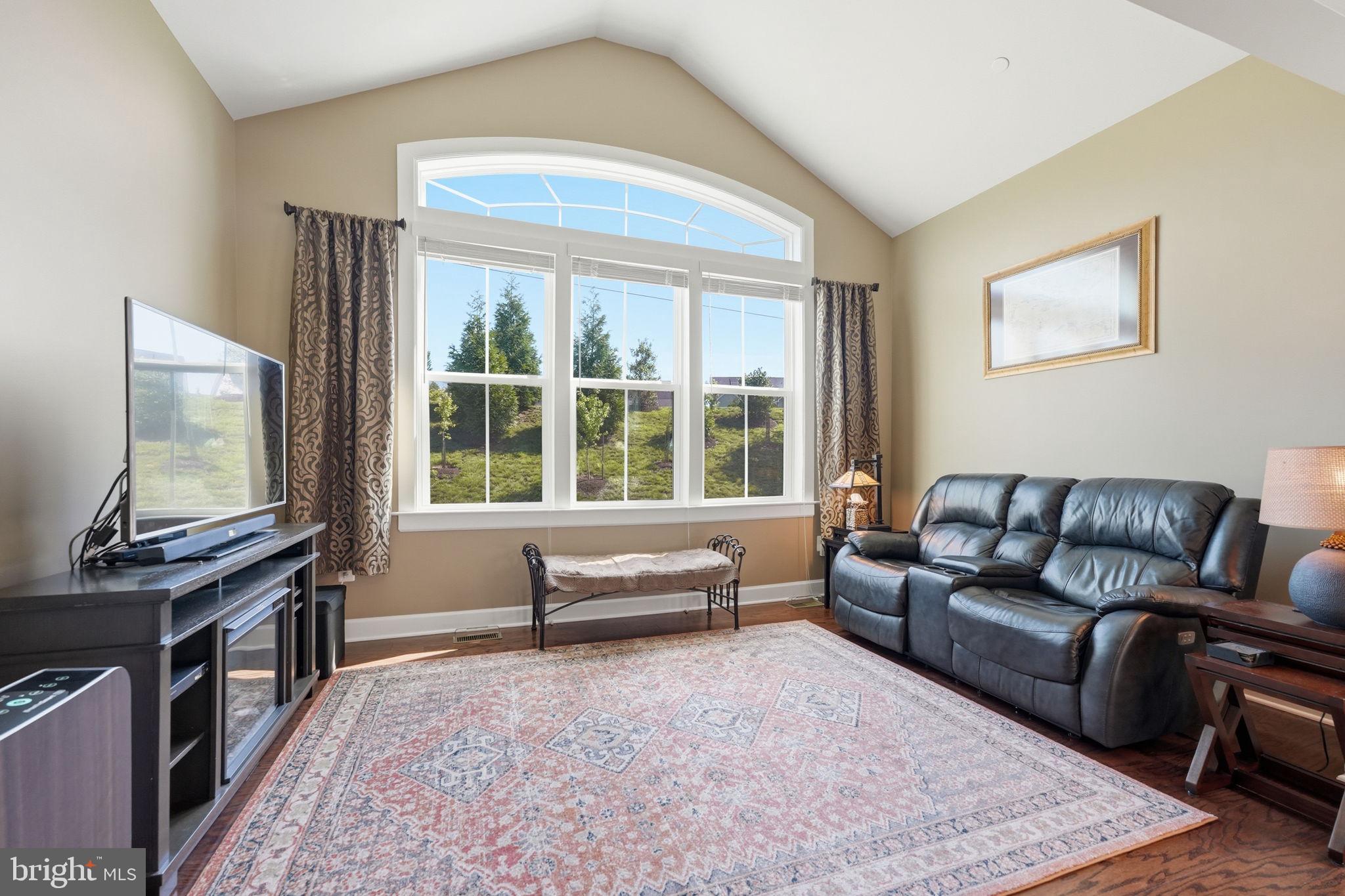 TWO RIVERS - Residential