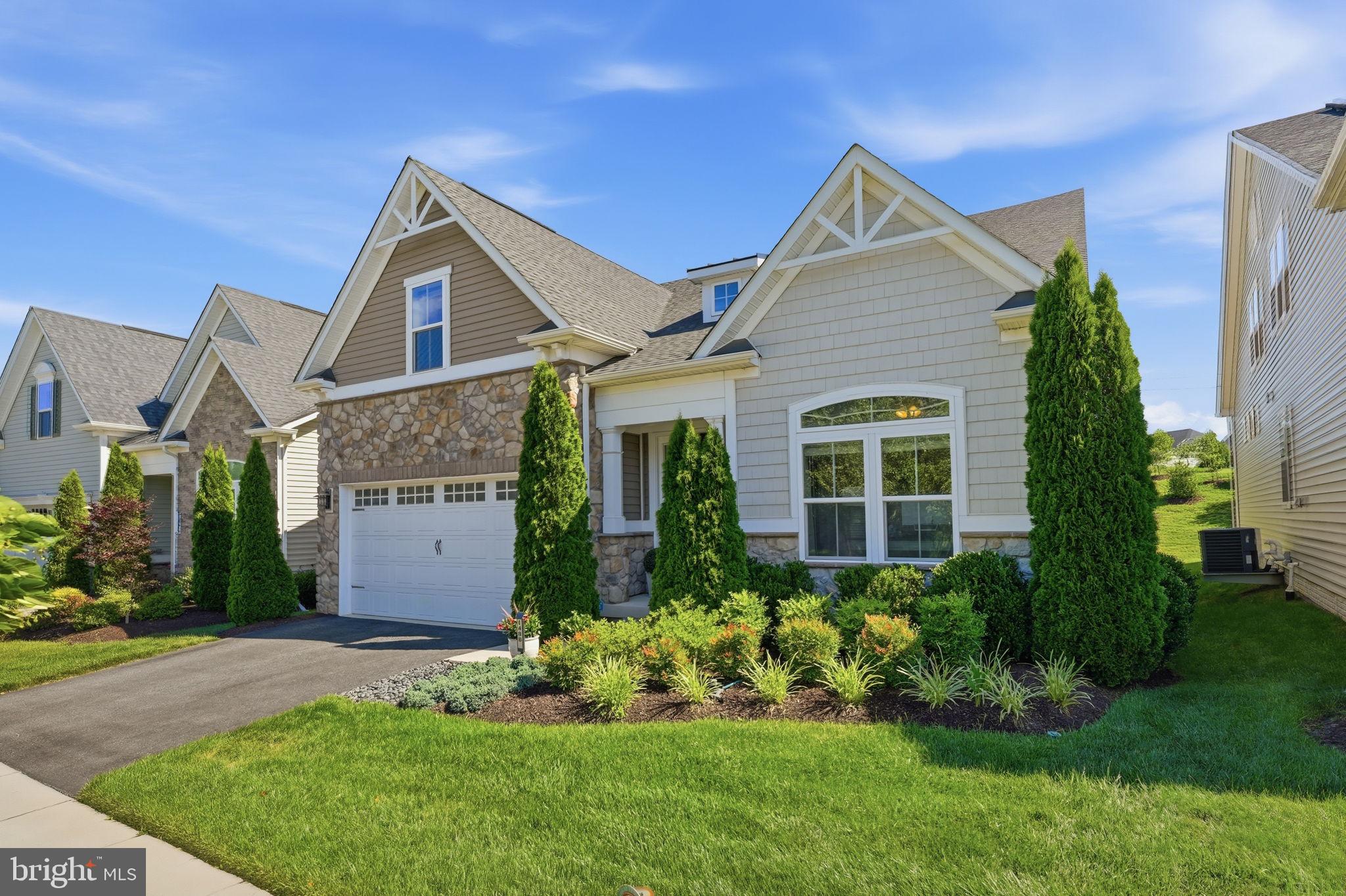 TWO RIVERS - Residential