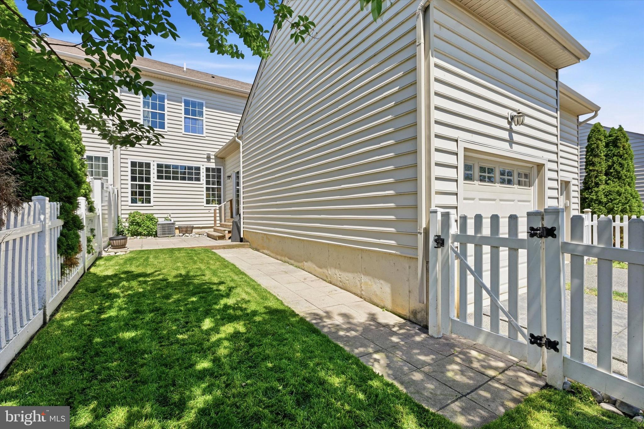 VILLAGE OF BAYBERRY - Residential