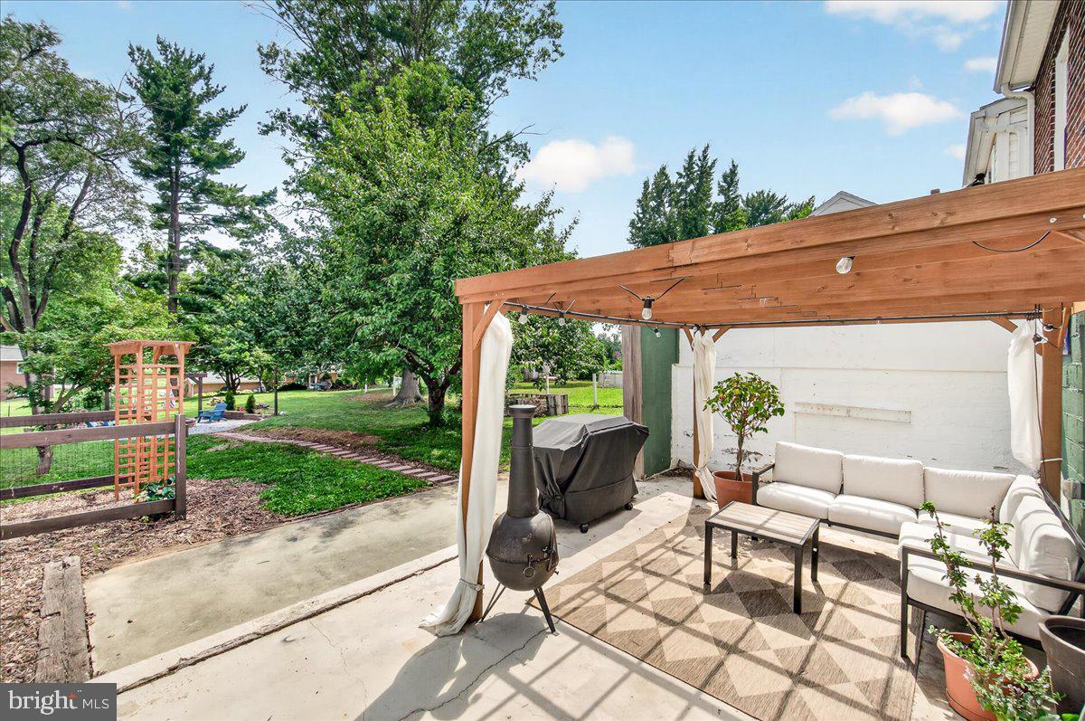 JEFFERSON BLVD - Residential