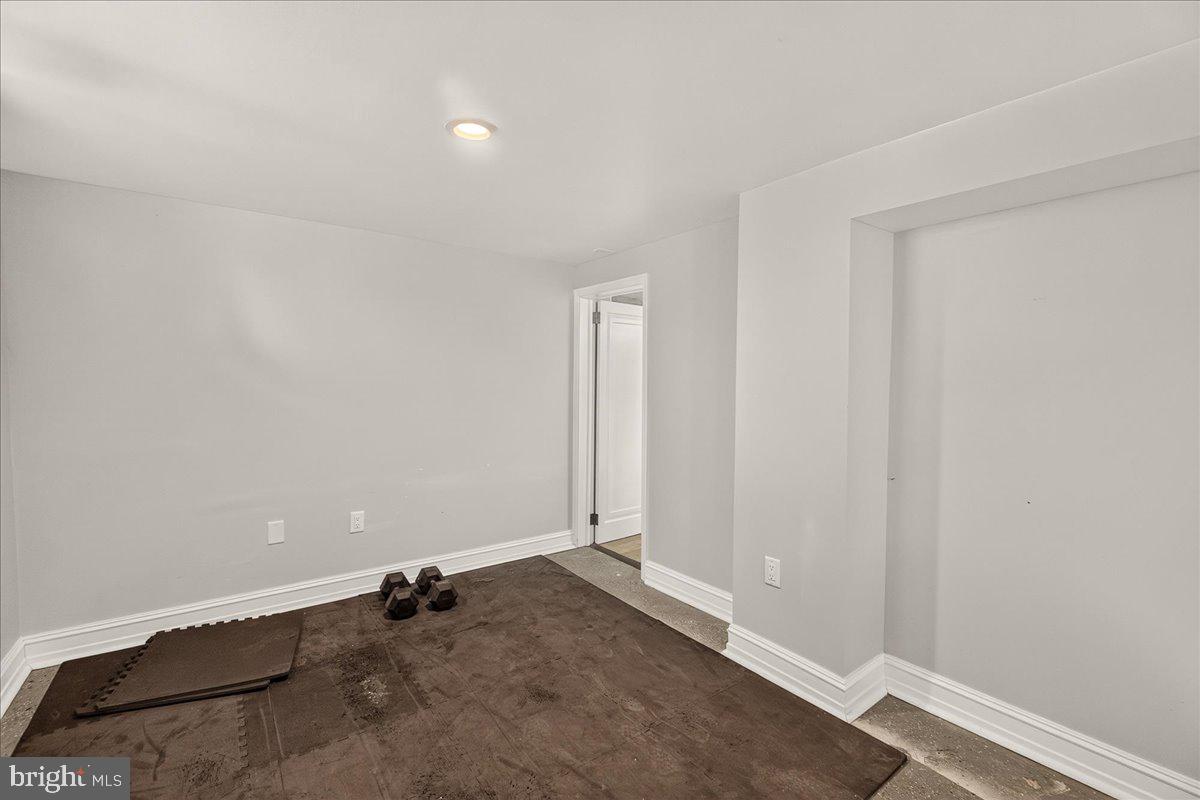 JEFFERSON BLVD - Residential