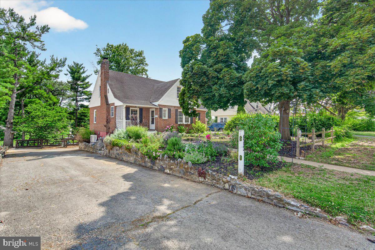 JEFFERSON BLVD - Residential