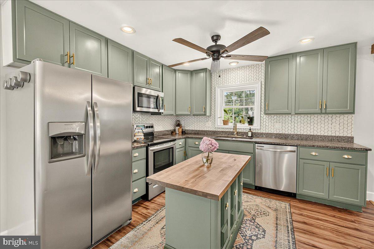 JEFFERSON BLVD - Residential