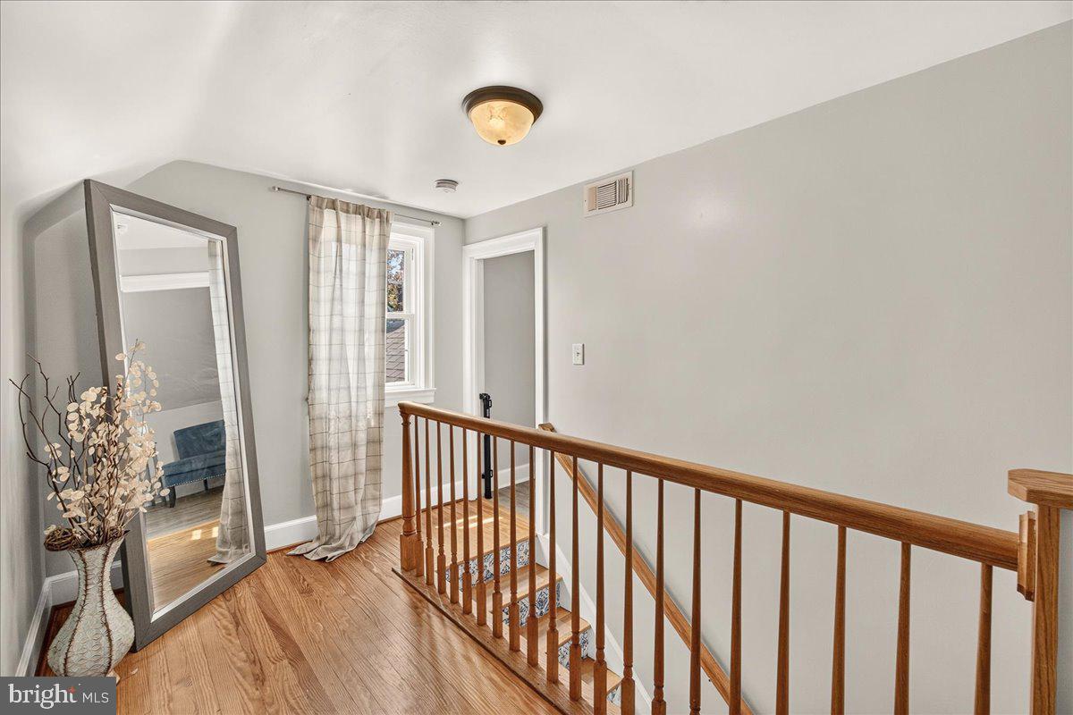 JEFFERSON BLVD - Residential