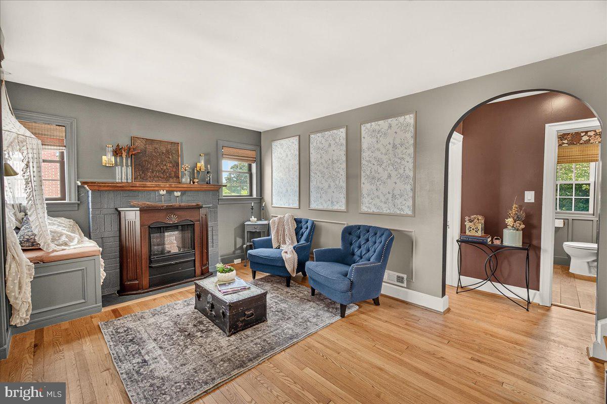 JEFFERSON BLVD - Residential
