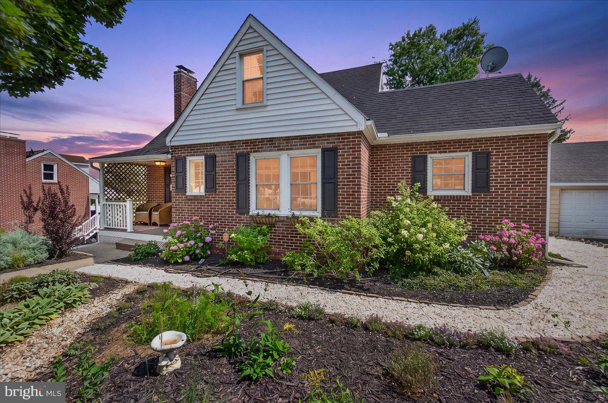 JEFFERSON BLVD - Residential