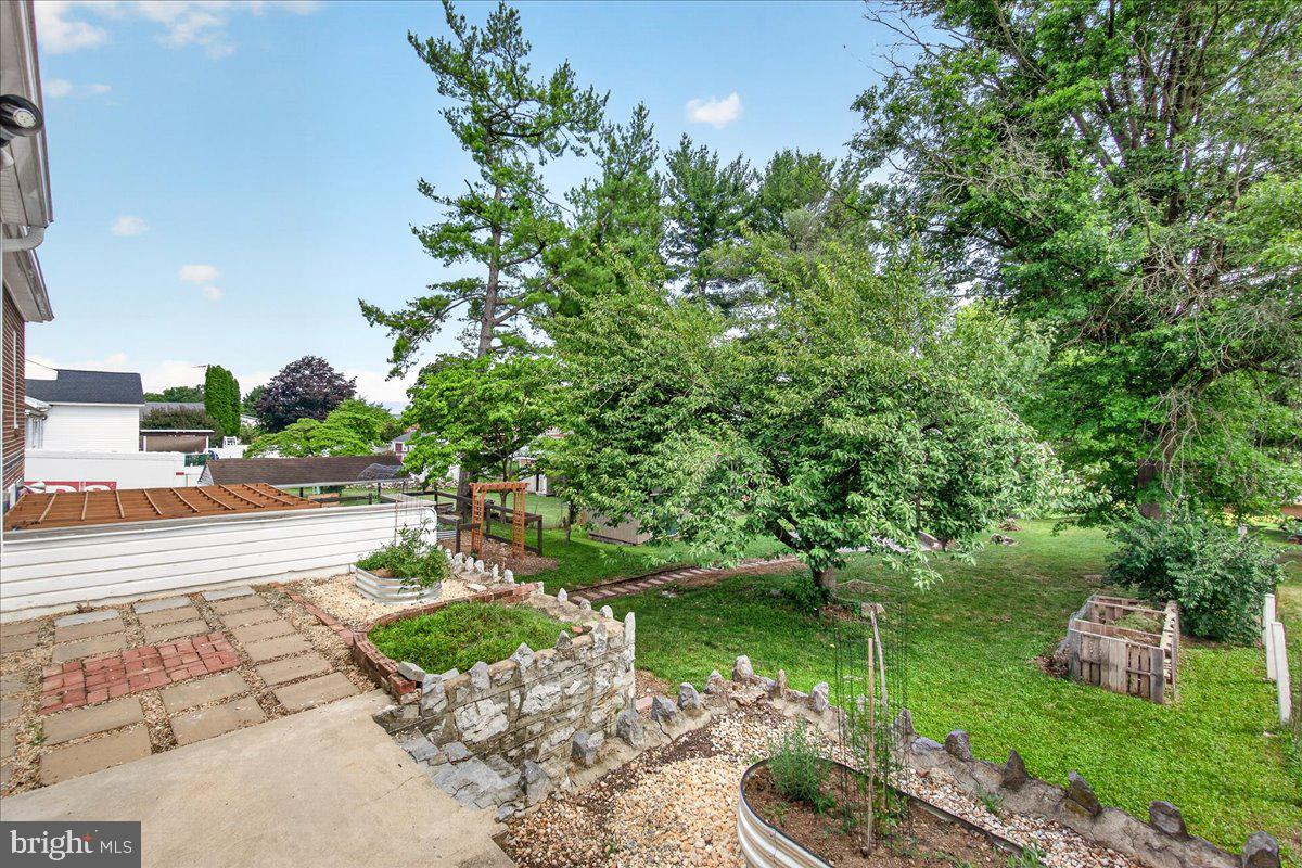 JEFFERSON BLVD - Residential