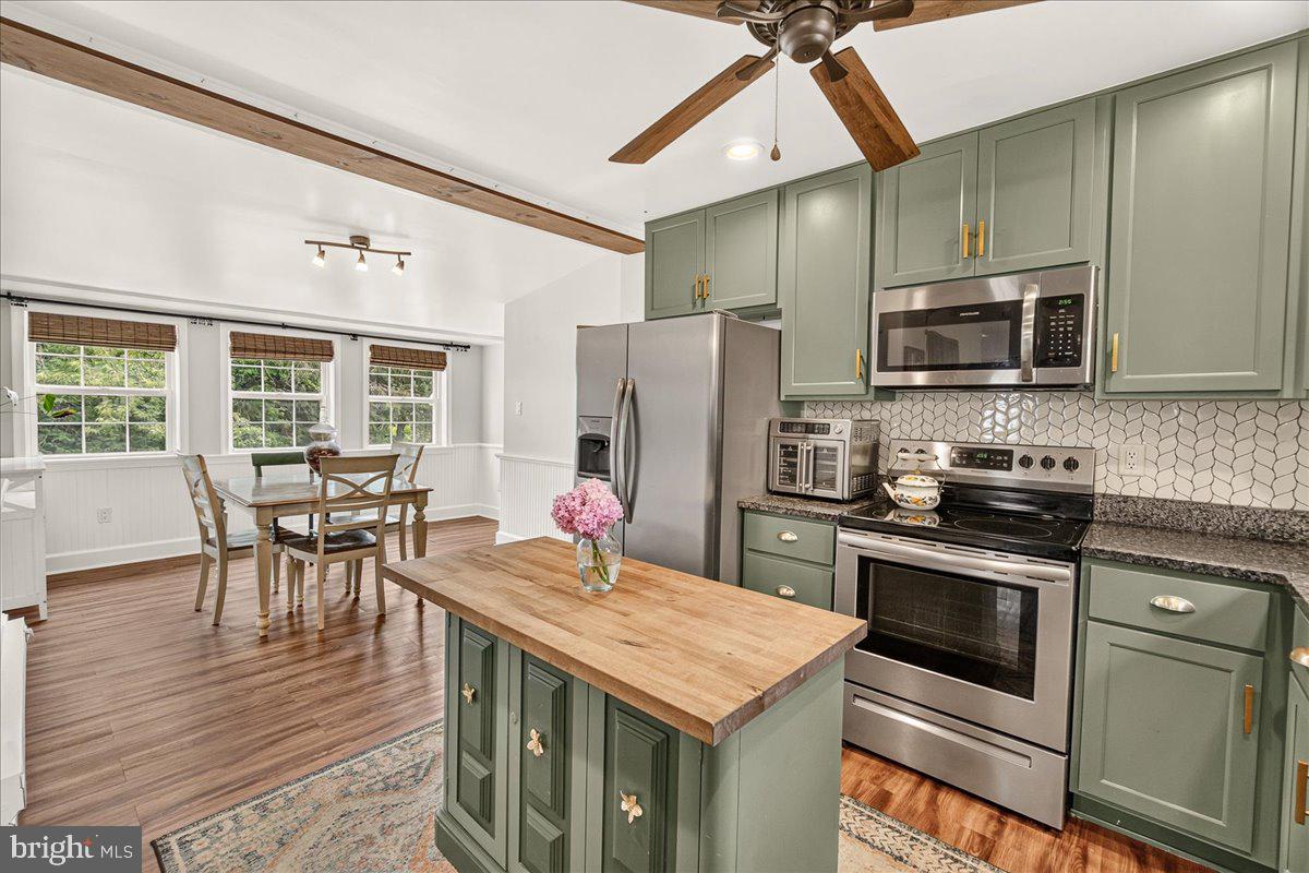 JEFFERSON BLVD - Residential