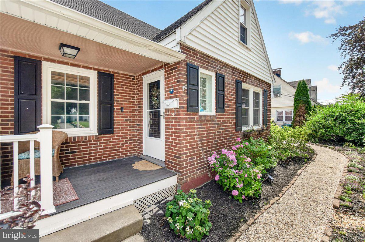 JEFFERSON BLVD - Residential