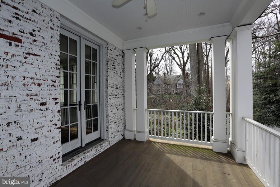 SPRING VALLEY - Residential