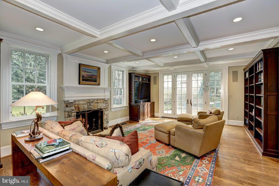 SPRING VALLEY - Residential