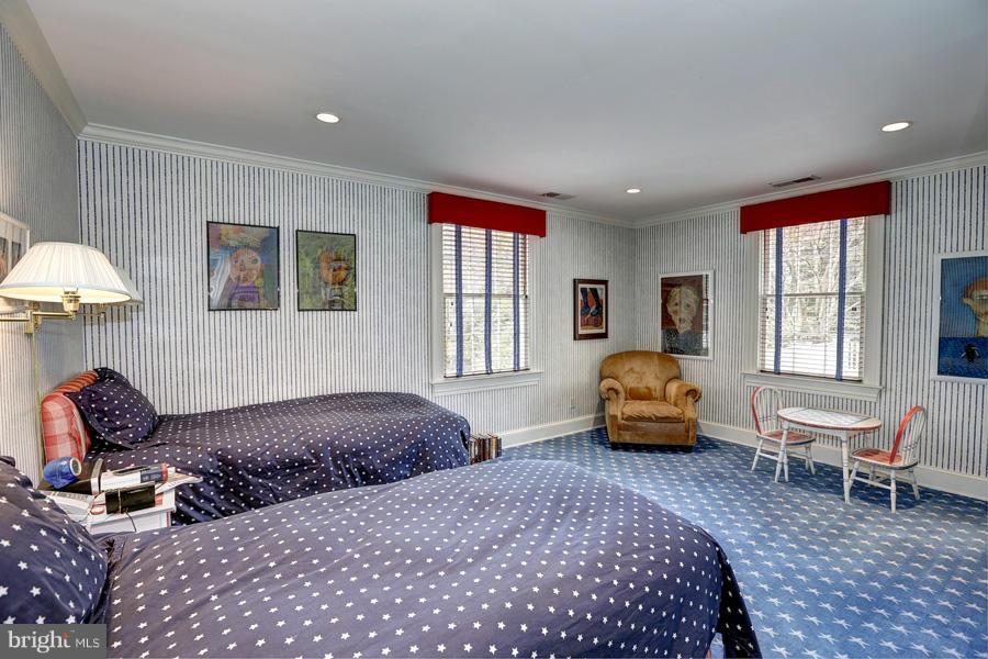 SPRING VALLEY - Residential