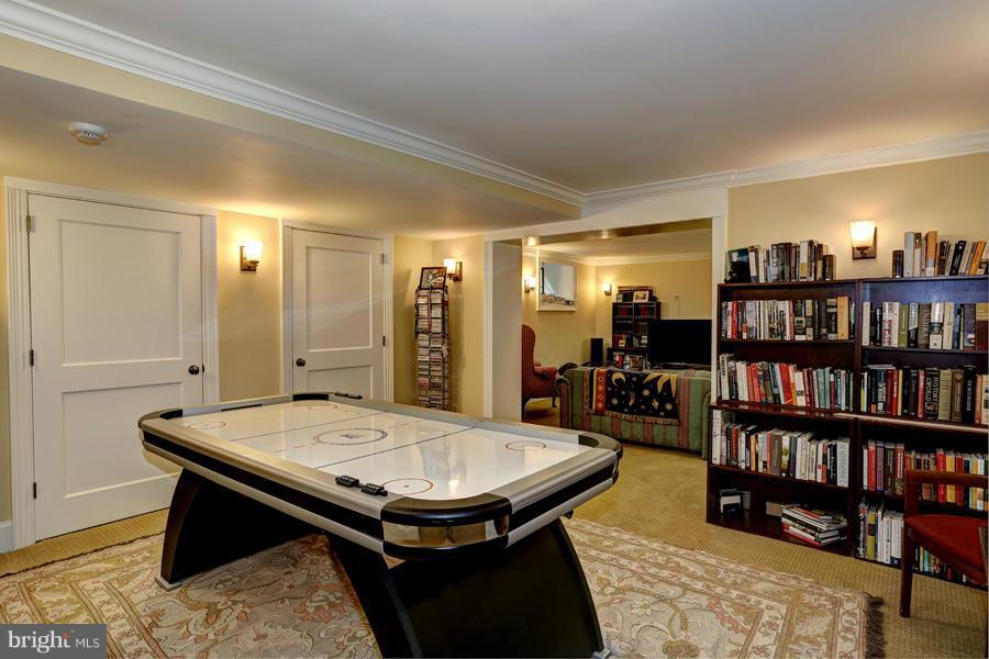SPRING VALLEY - Residential