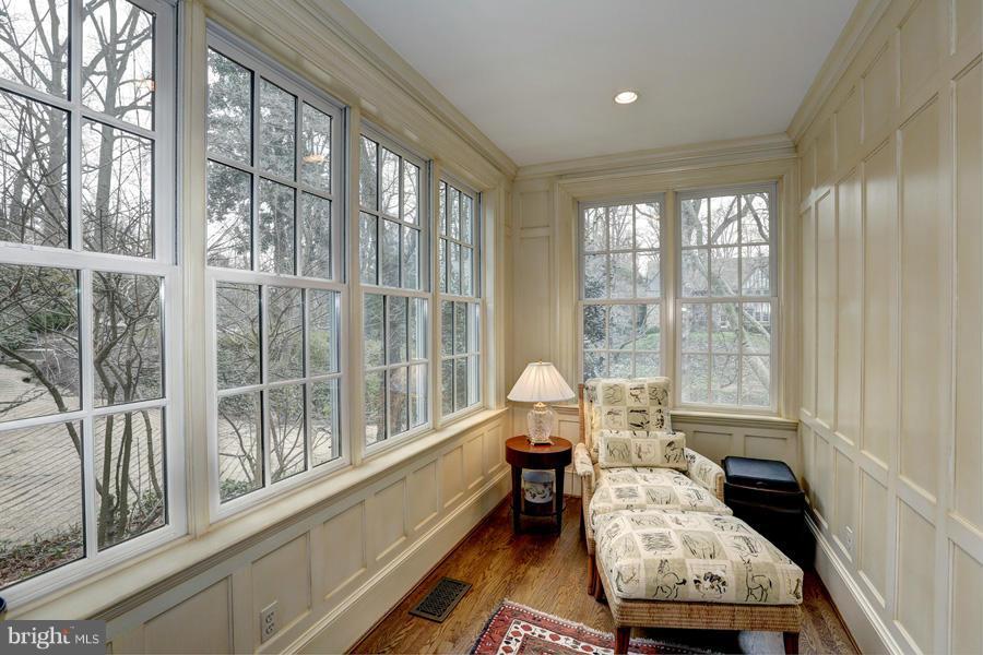 SPRING VALLEY - Residential