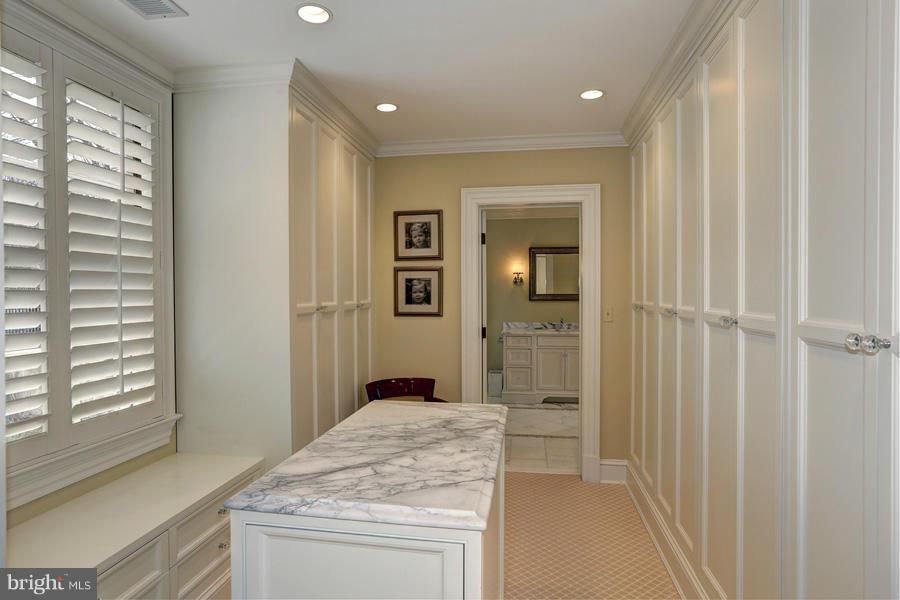 SPRING VALLEY - Residential