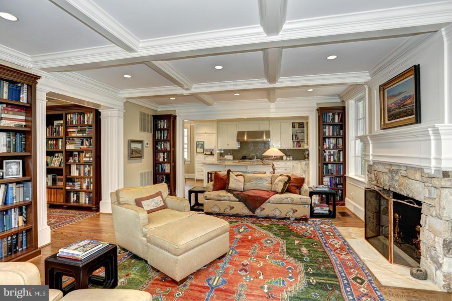 SPRING VALLEY - Residential