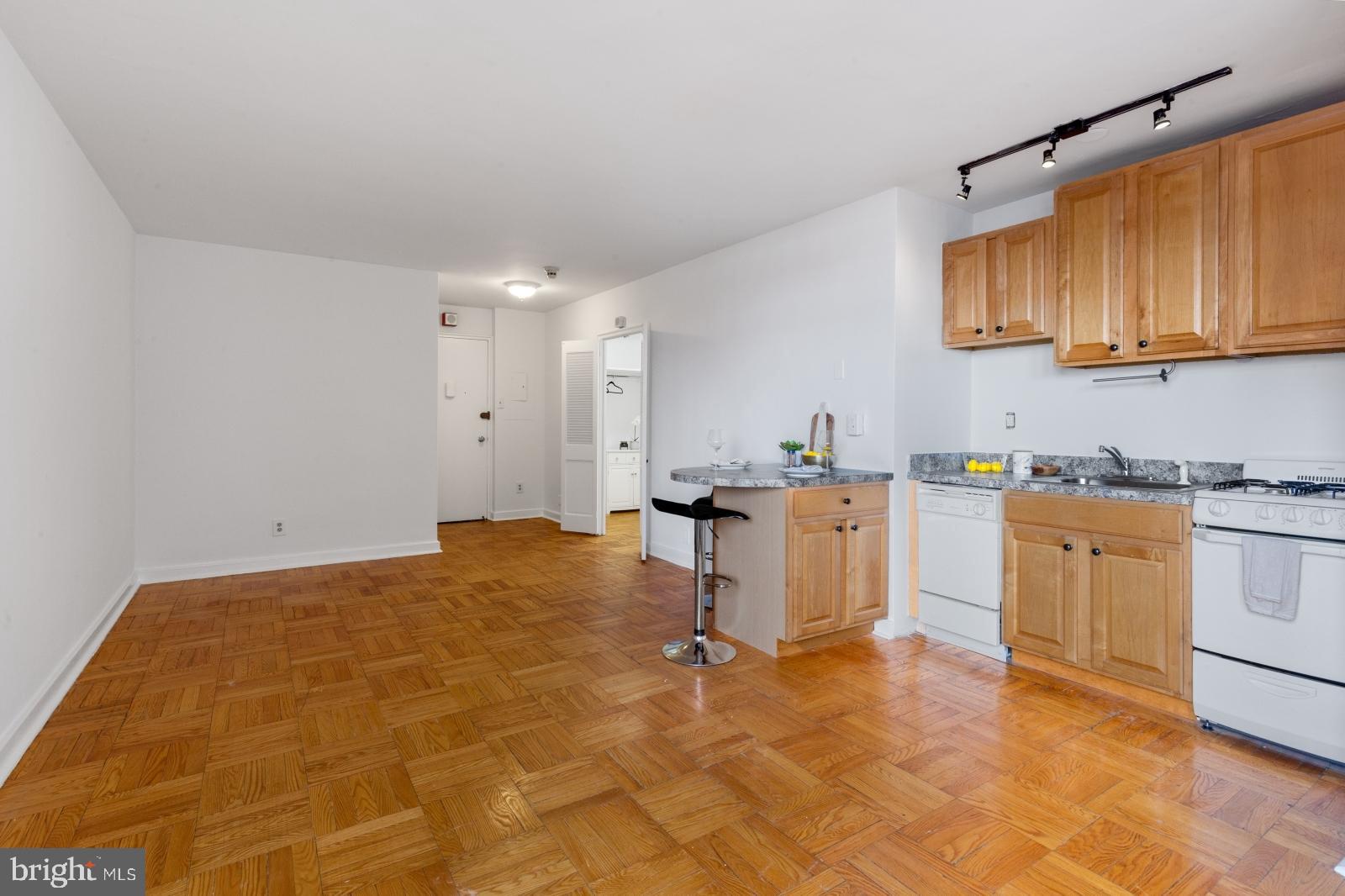 ART MUSEUM AREA - Residential