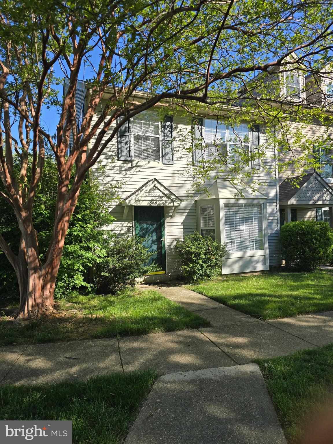 ST CHARLES HAMPSHIRE - Residential Lease