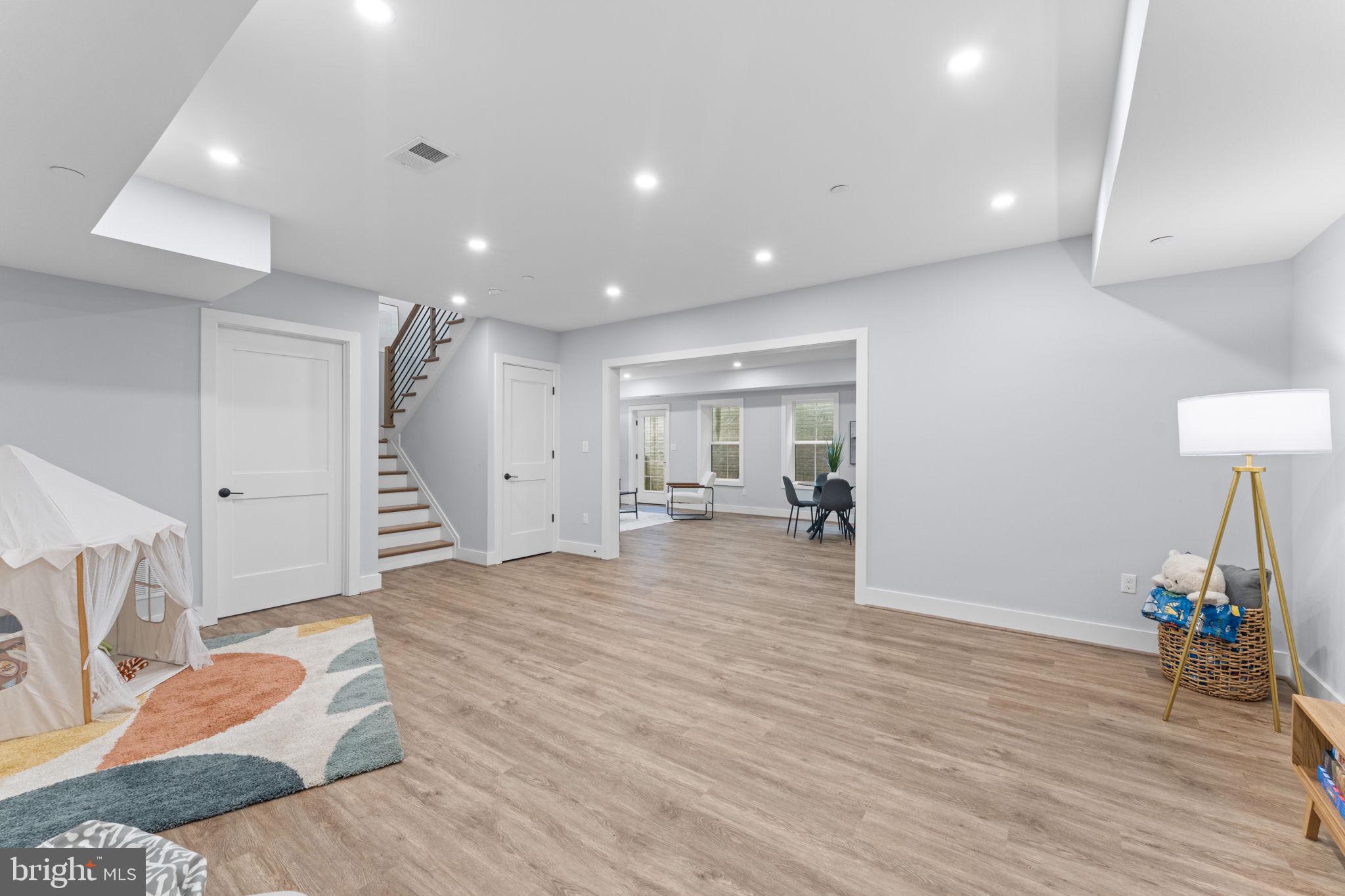 WEST BETHESDA PARK - Residential