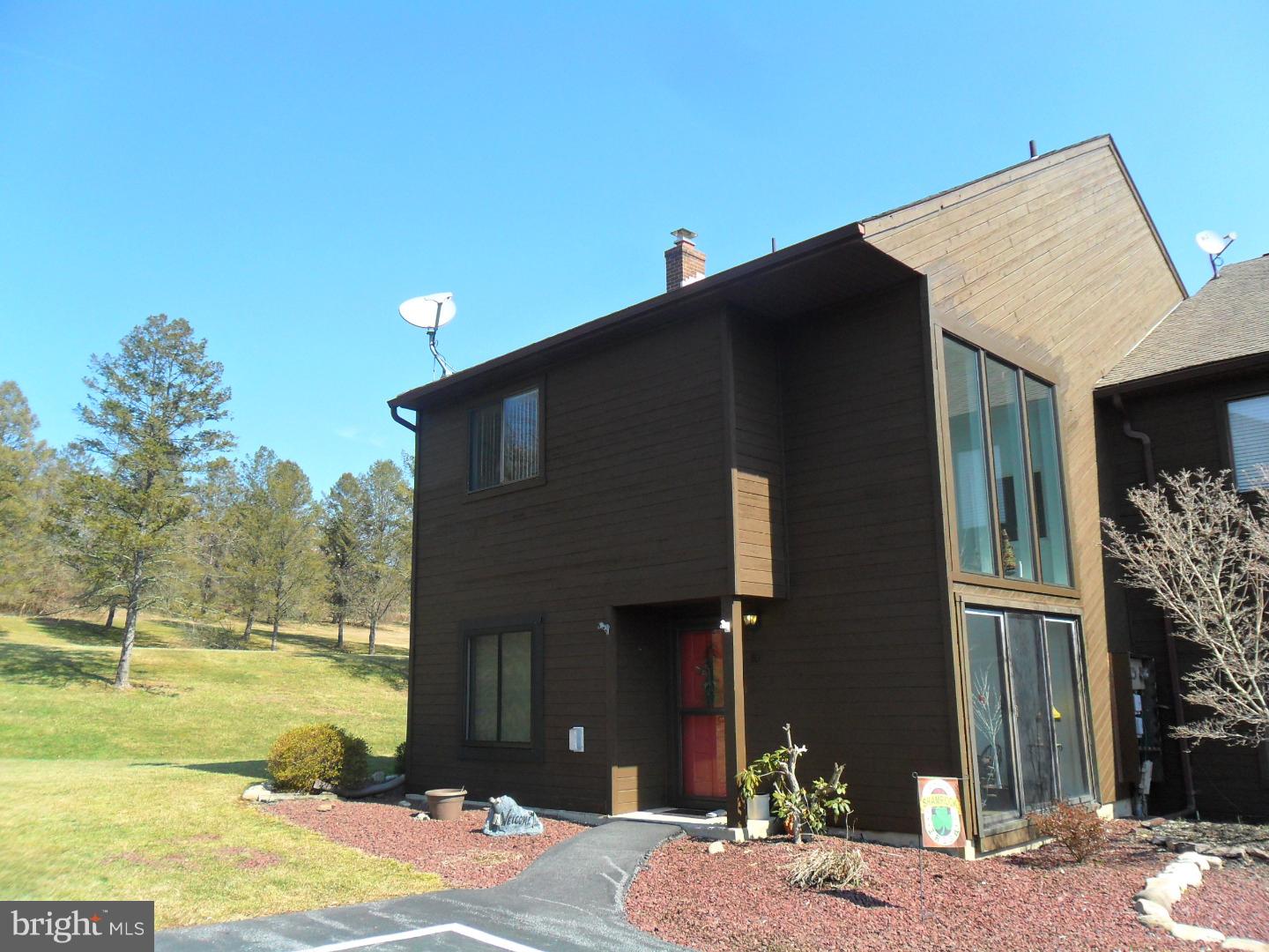 Pinebrook's largest 3 bedroom floor plan.  Great end townhouse with spacious patio and deck overlooking pool and playground.  Fully applianced eat in kitchen.  Bright formal living and dining rooms.  Master suite with private balcony.  New master bath with walk in shower and marble vanity.  Plenty of storage. Newer windows. Townhouse has been totally redone.