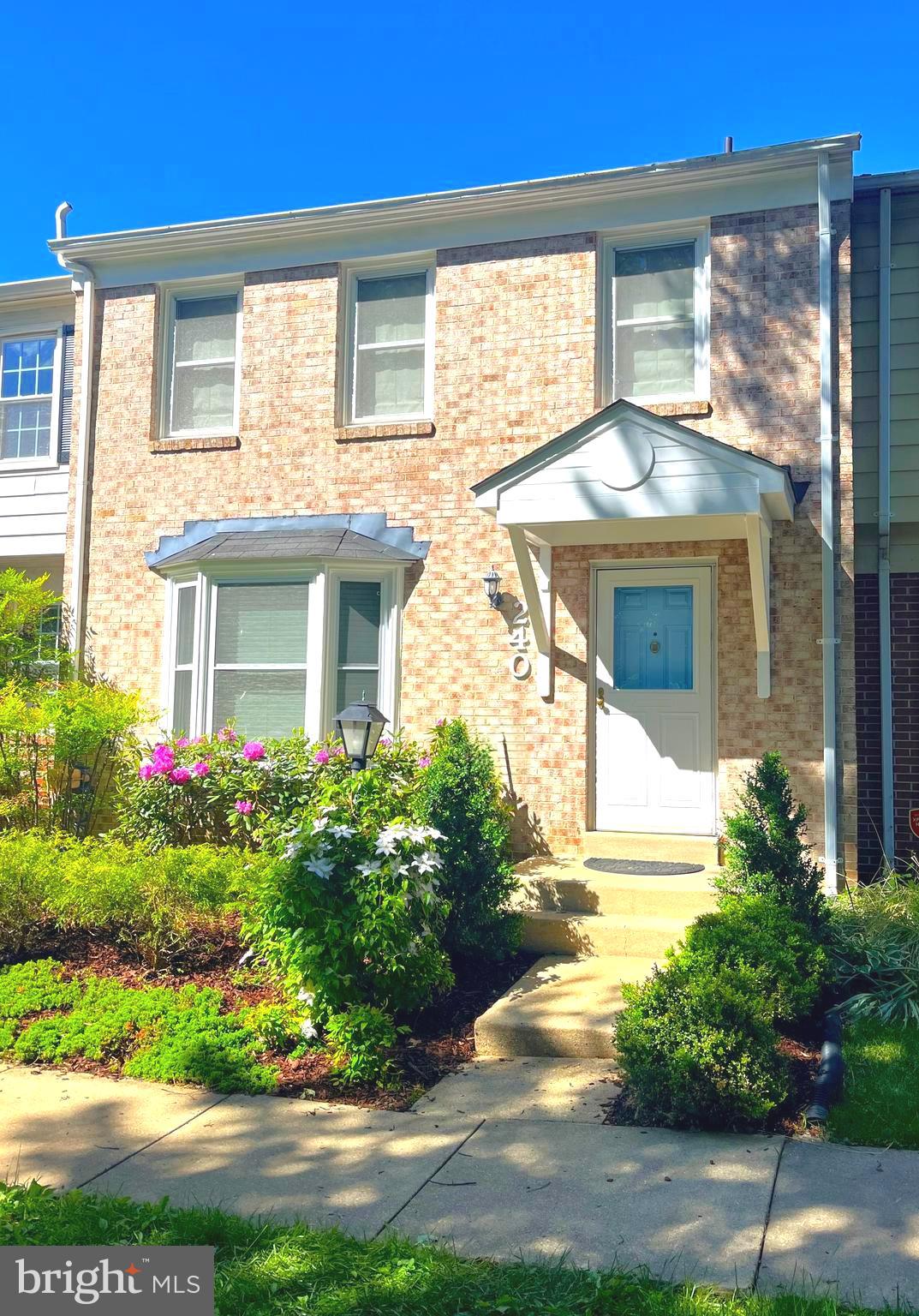 ROCKSHIRE TOWNHOMES - Residential