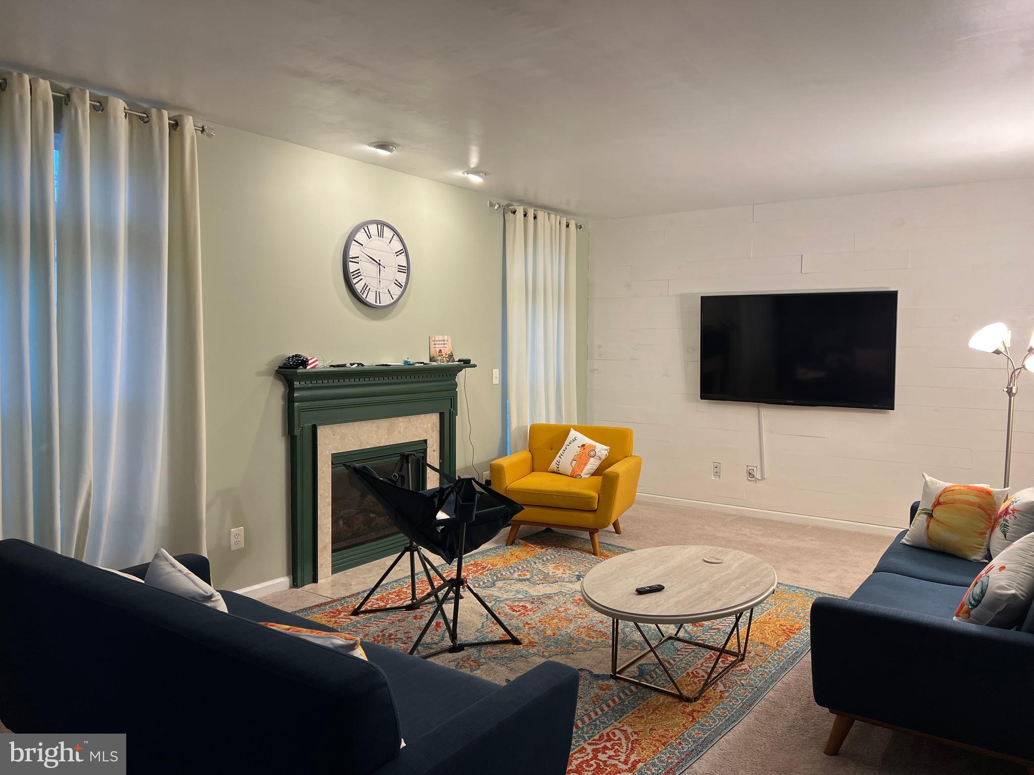 LEE'S PARKE - Residential Lease
