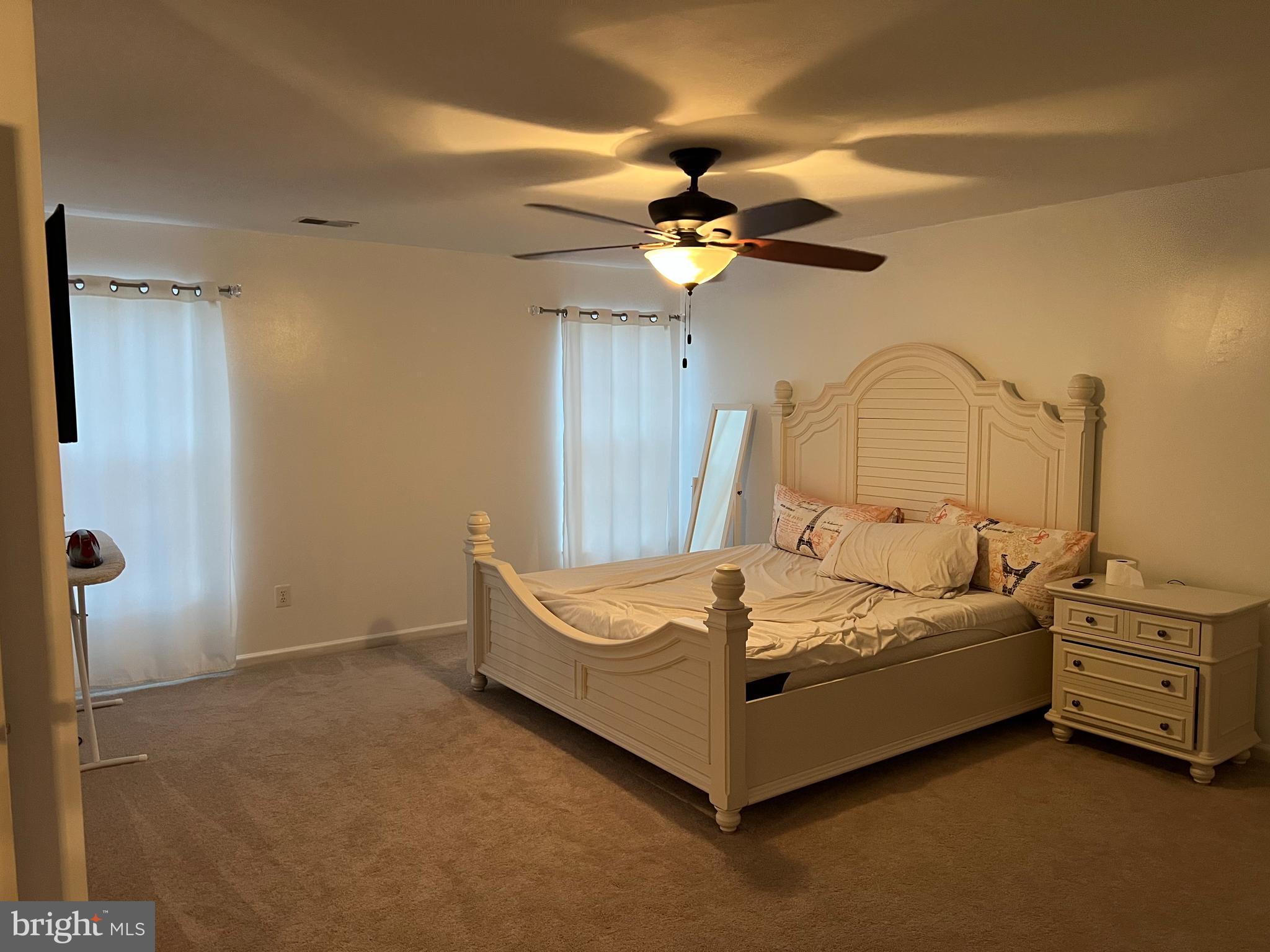 LEE'S PARKE - Residential Lease