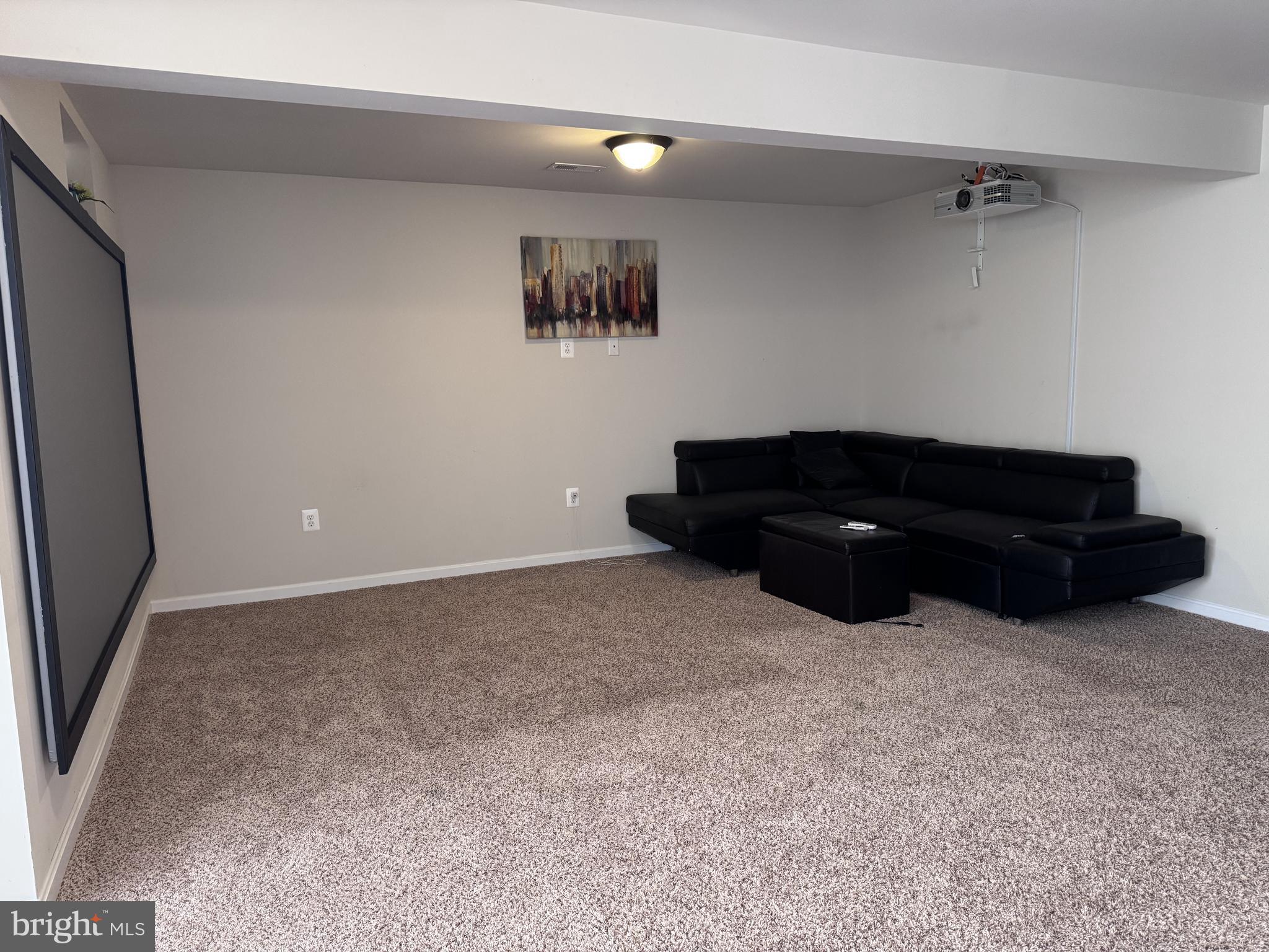 LEE'S PARKE - Residential Lease